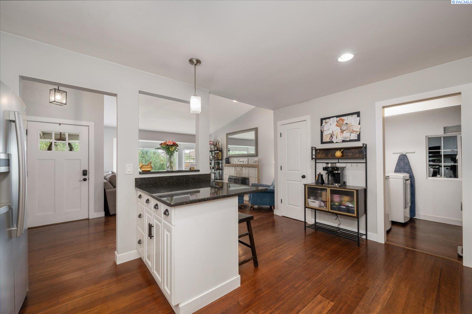 Photo 3 of Single family home for sale at 3009 S Yelm St, Kennewick, WA 99337 | MLS# 296394 | Listing updated on 2026-09-17