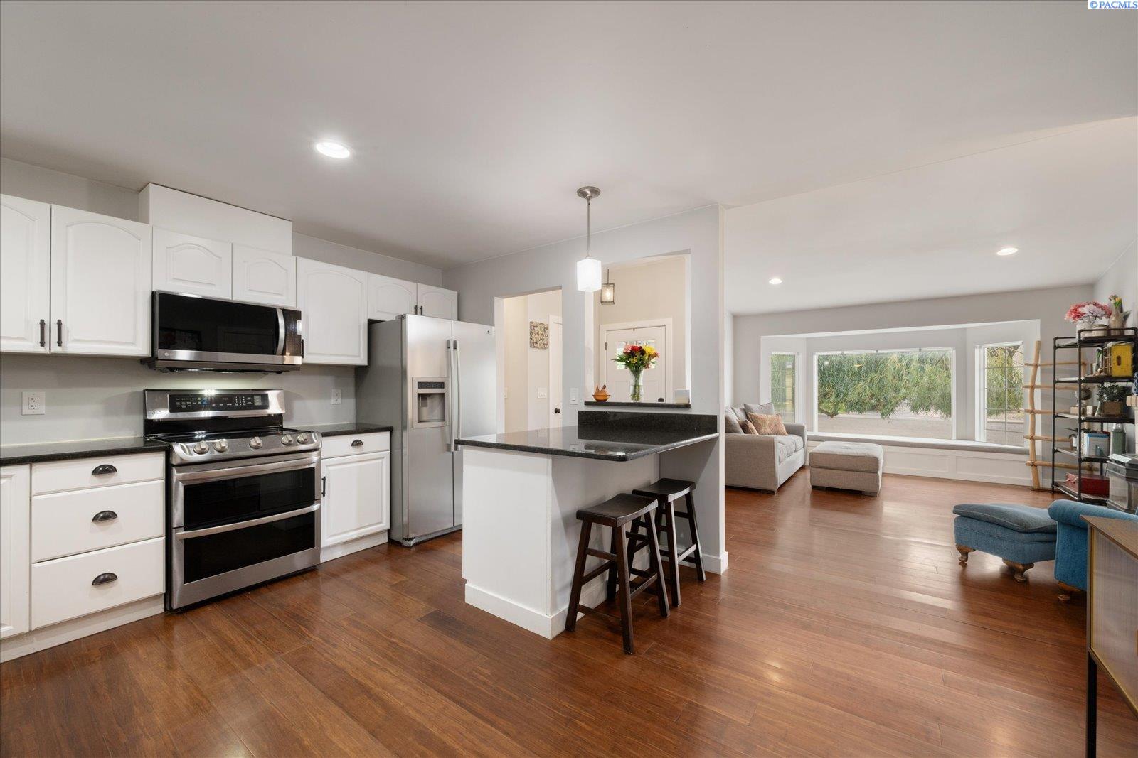Photo 2 of Single family home for sale at 3009 S Yelm St, Kennewick, WA 99337 | MLS# 296394 | Listing updated on 2026-09-17