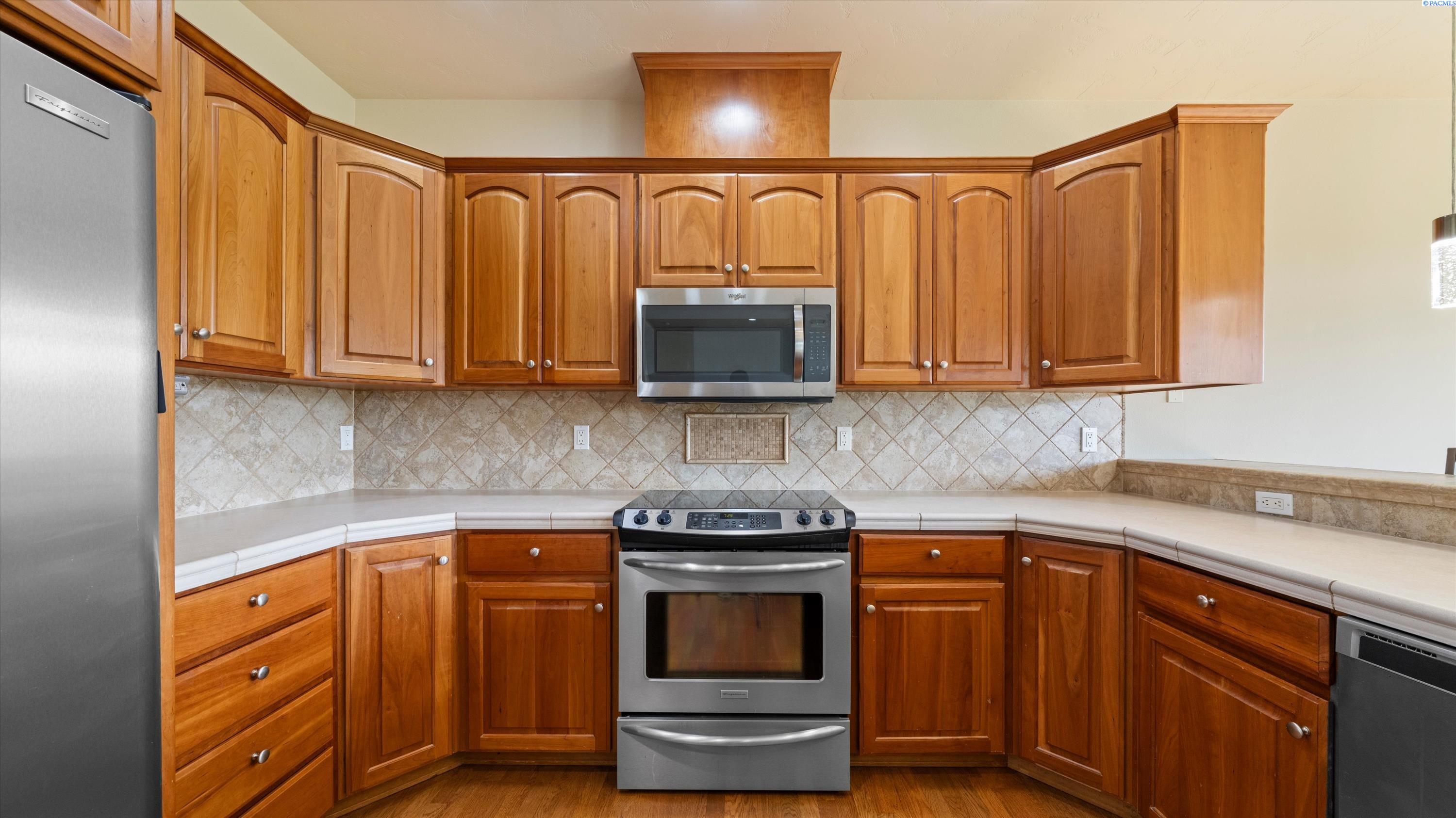 Photo 2 of Condo for sale at 3710 W Cyn Lakes Dr, Kennewick, WA 99337 | MLS# 296400 | Listing updated on 2026-09-15