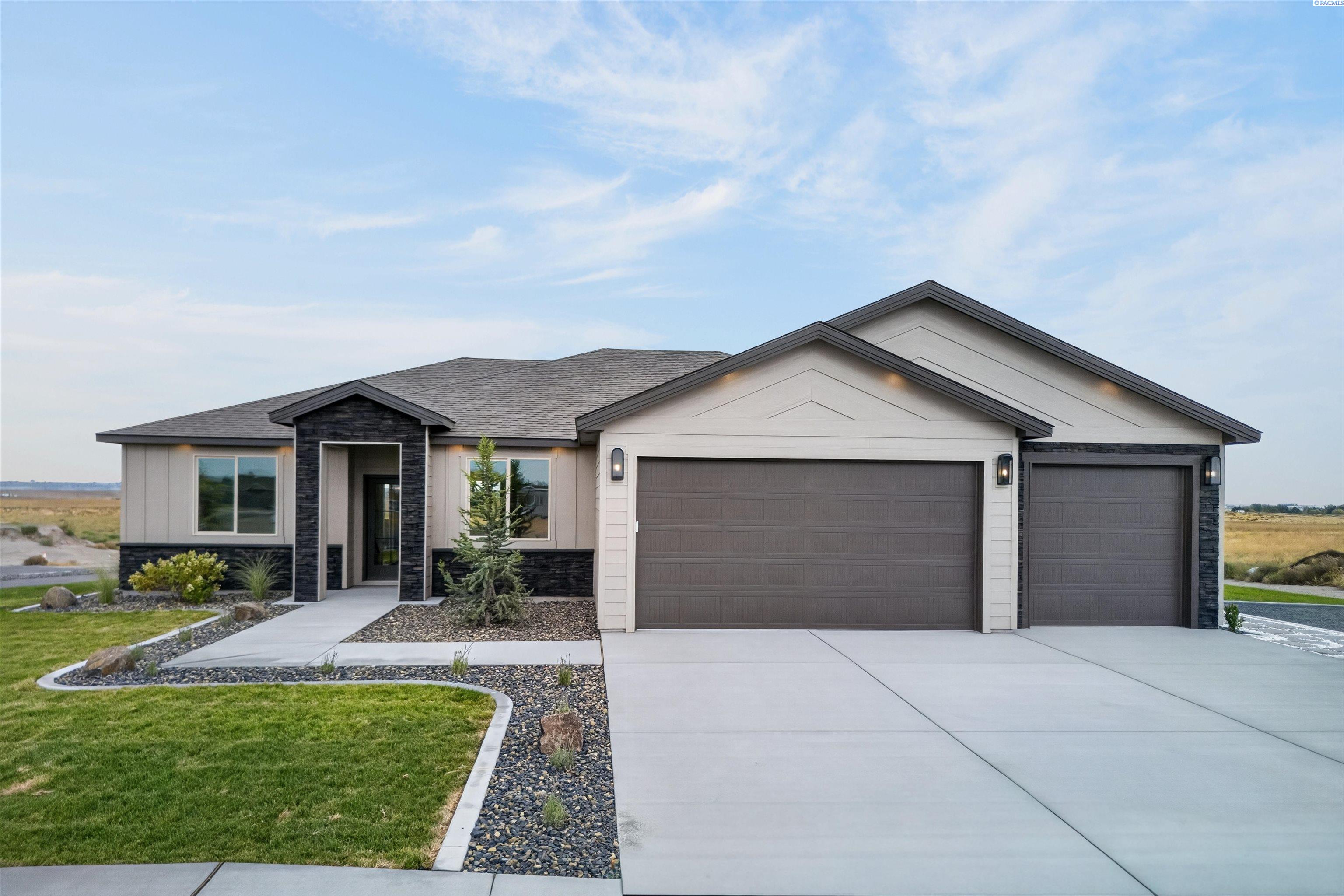 5519 Redtail Dr, Pasco, WA 99301