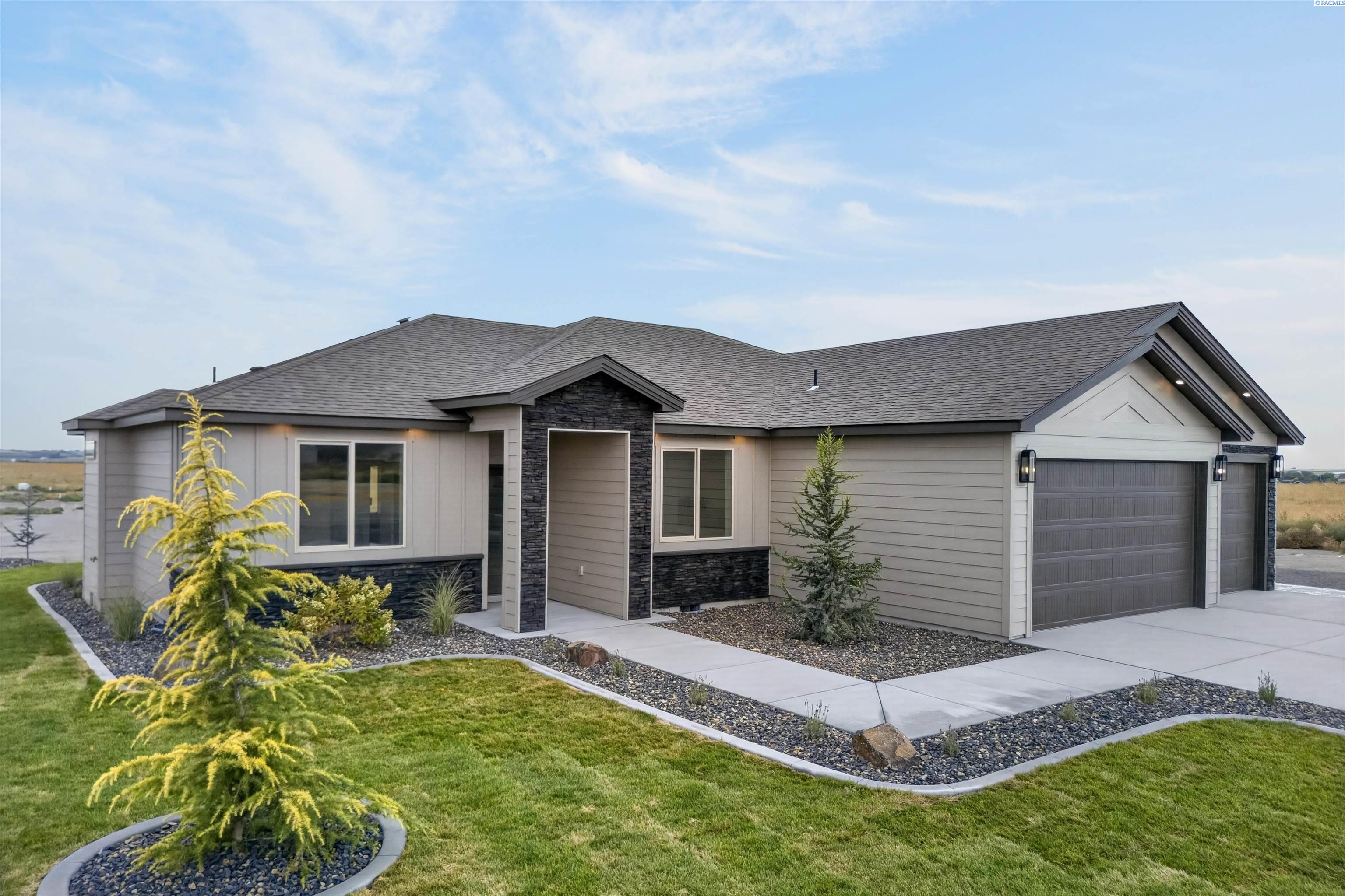 5519 Redtail Dr, Pasco, WA 99301