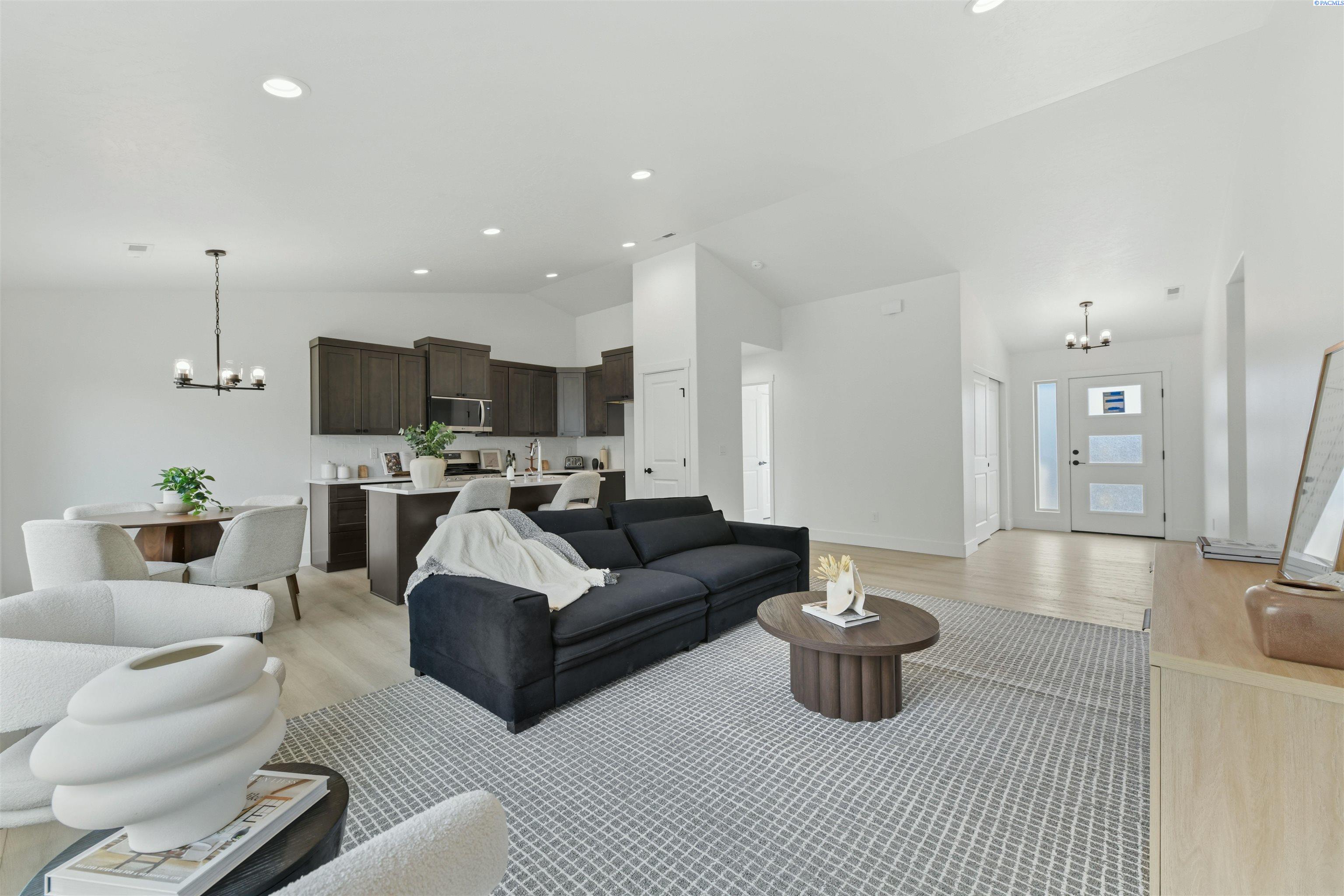 Photo 2 of Single family home for sale at 6254 W 28th Avenue, Kennewick, WA 99338 | MLS# 296409 | Listing updated on 2026-09-16