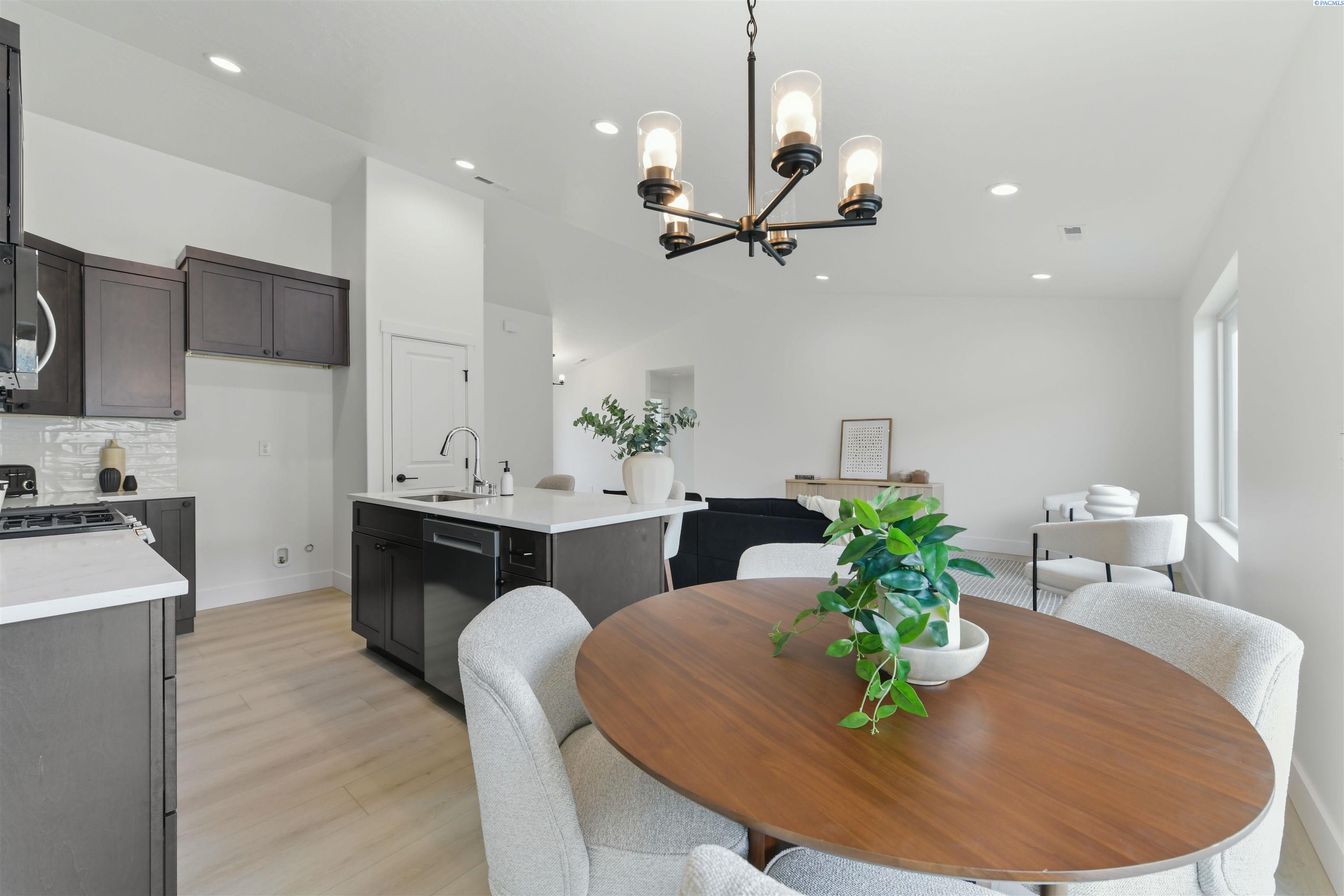 Photo 4 of Single family home for sale at 6254 W 28th Avenue, Kennewick, WA 99338 | MLS# 296409 | Listing updated on 2026-09-16