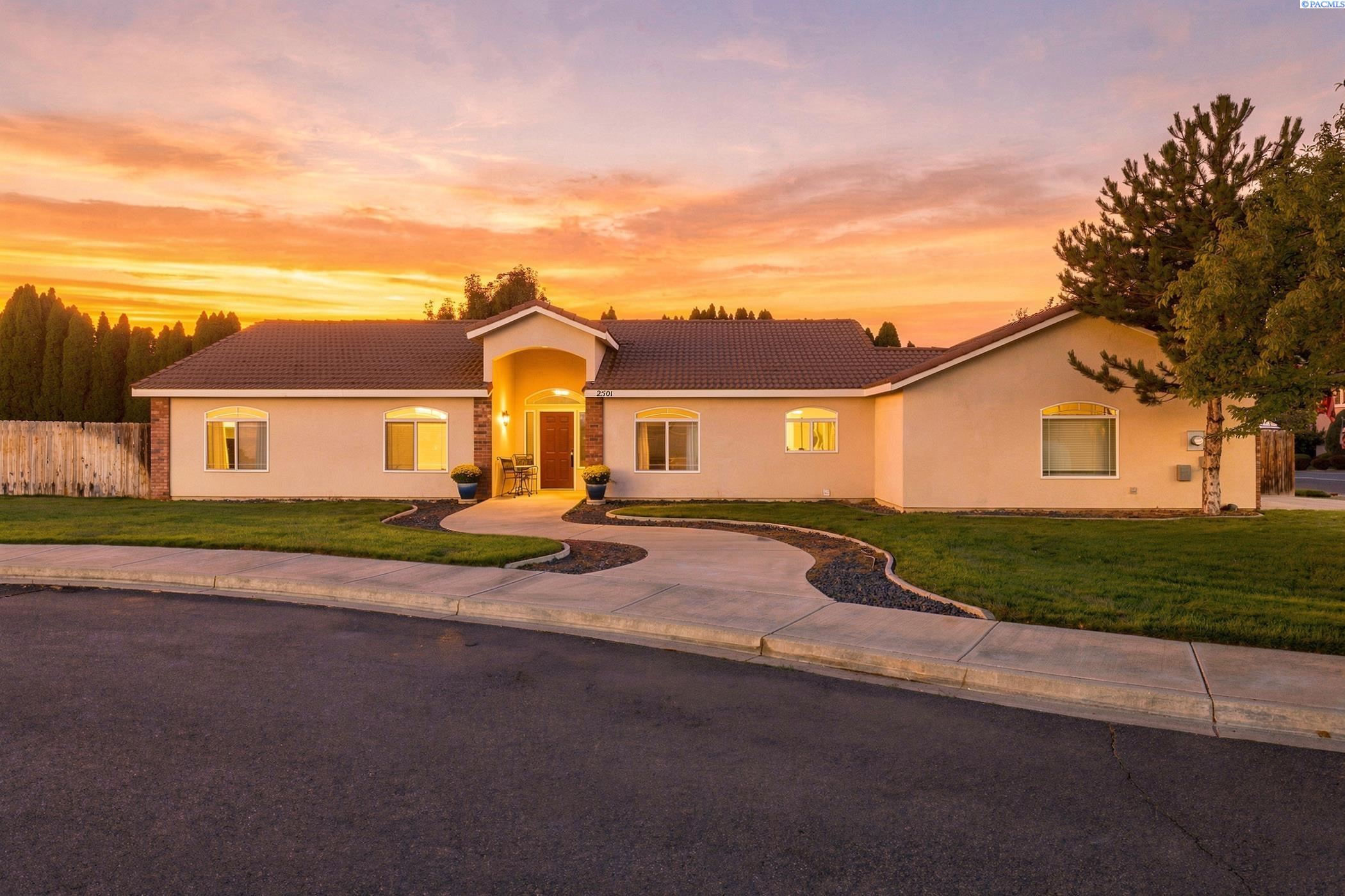 2501 Papyrus Ct, West Richland, WA 99353