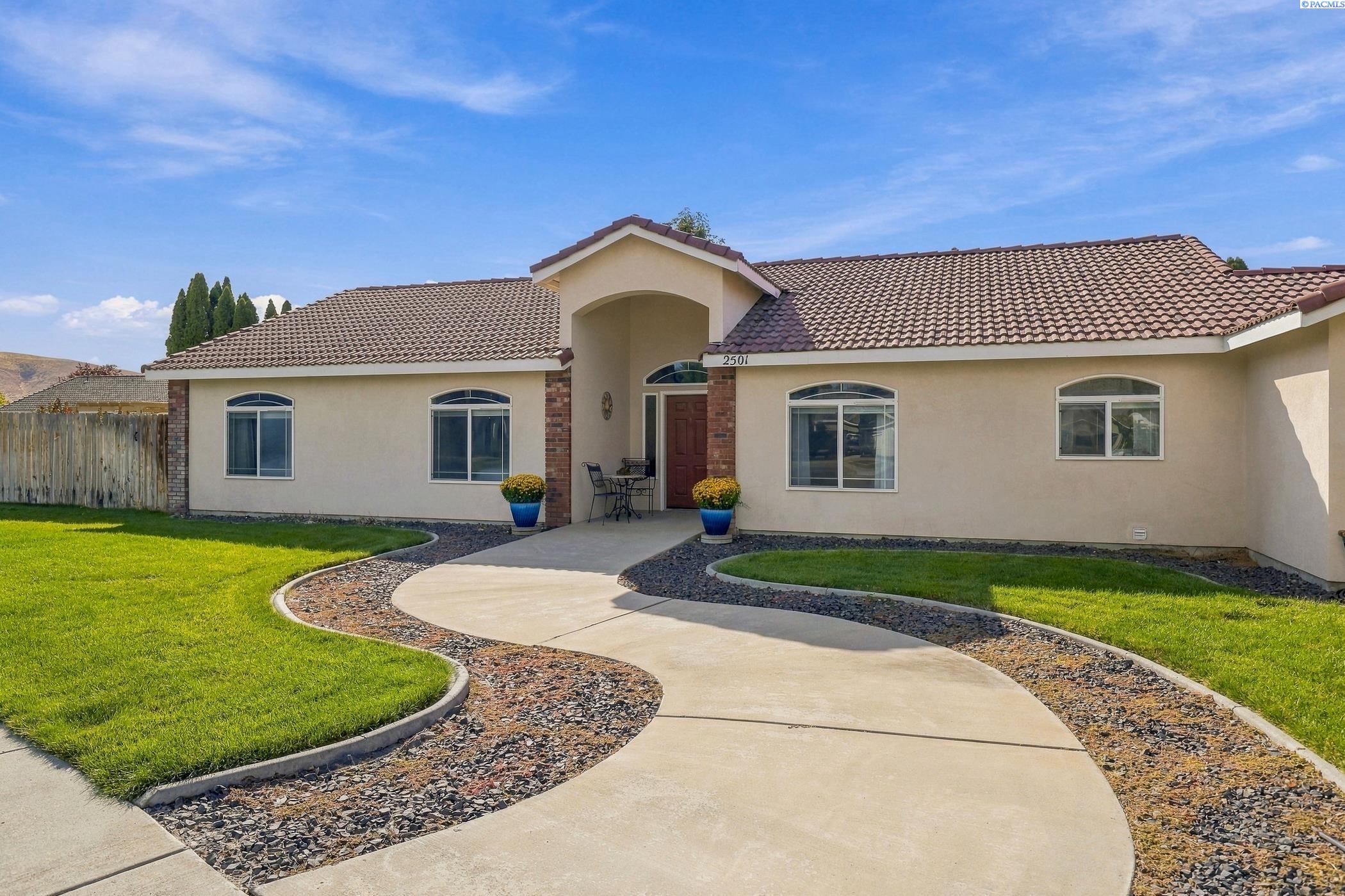 2501 Papyrus Ct, West Richland, WA 99353