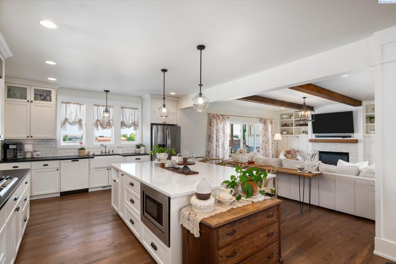 Photo 2 of Single family home for sale at 83204 E Sagebrush Rd, Kennewick, WA 99338 | MLS# 296417 | Listing updated on 2026-09-15