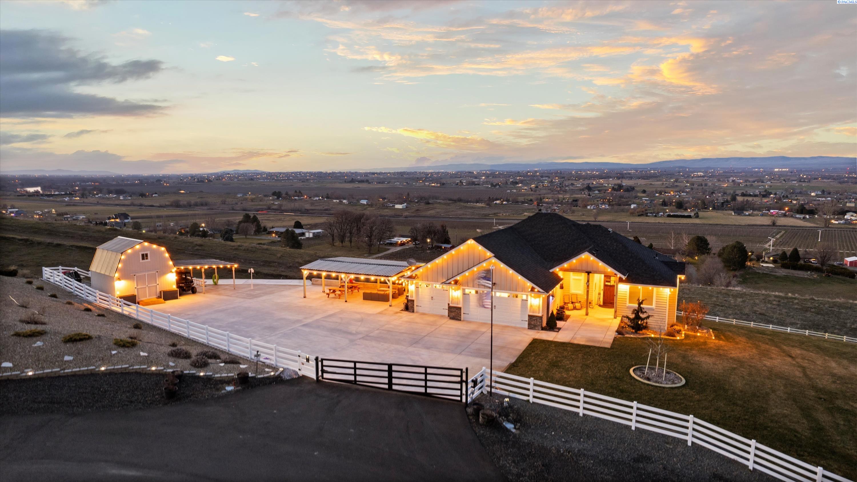 21902 S 1522 Pr Sw, Prosser, WA 99350