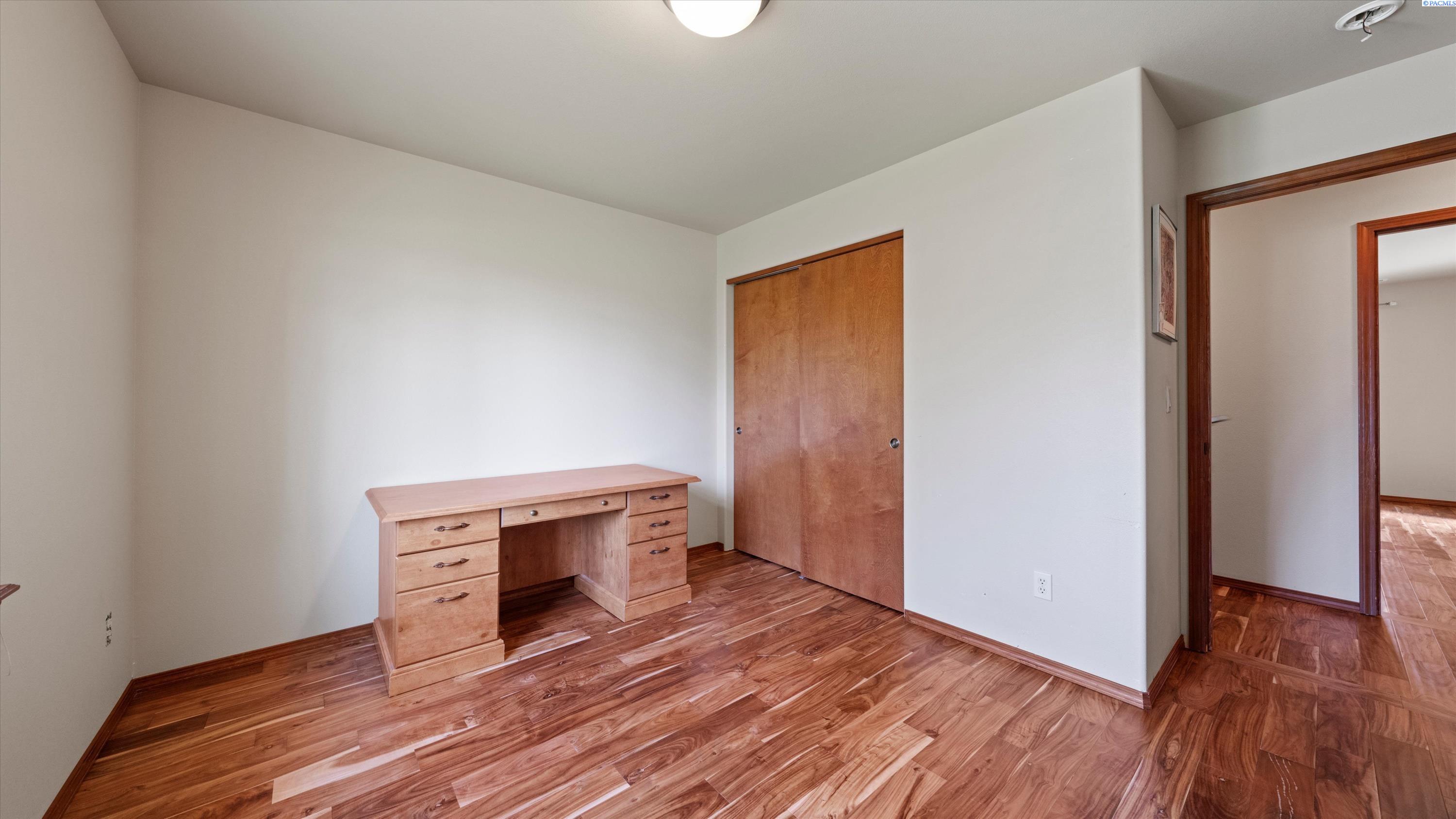 Photo 4 of Single family home for sale at 3904 W 19th Court, Kennewick, WA 99338 | MLS# 296443 | Listing updated on 2026-09-15