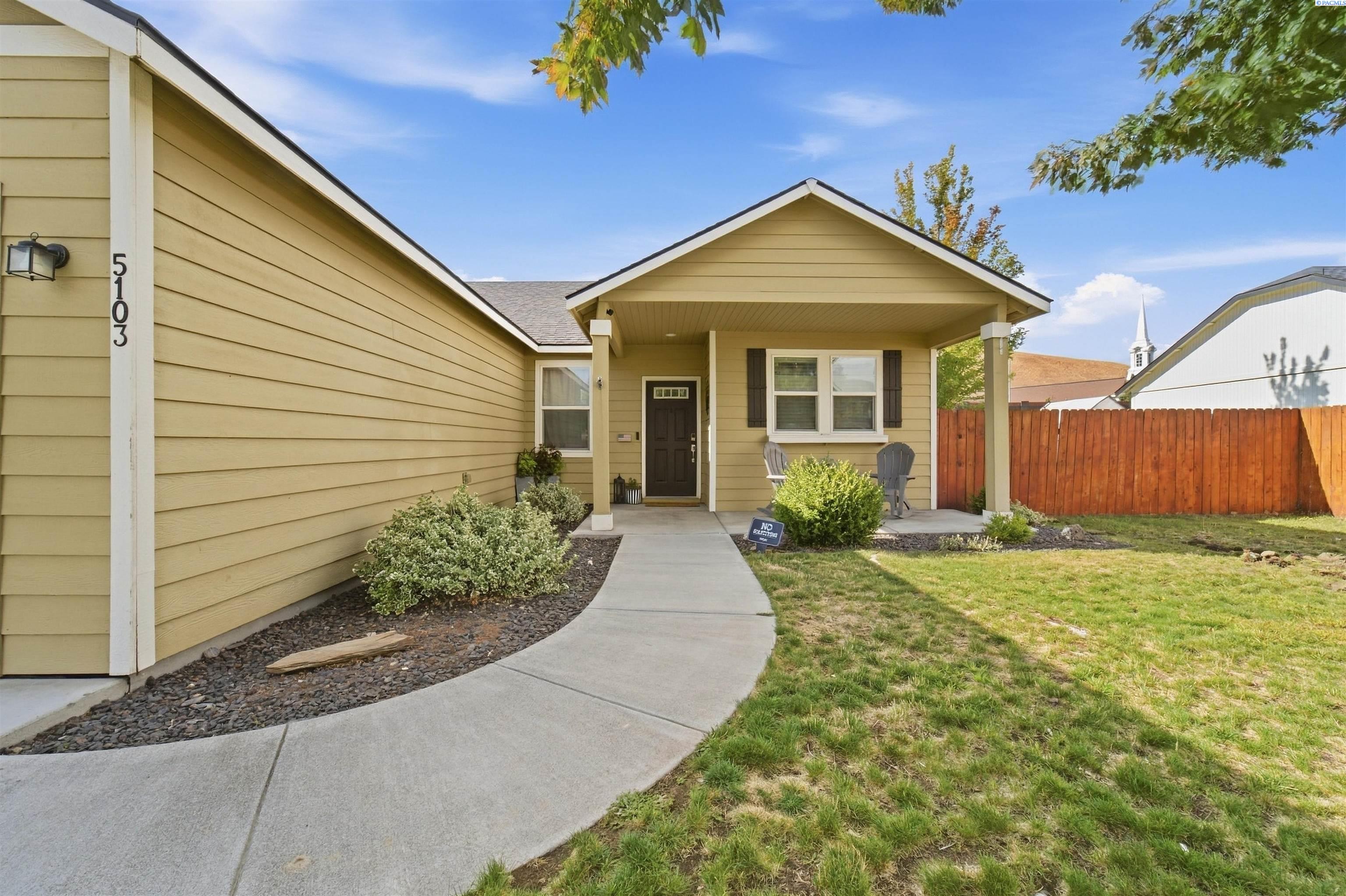 5103 Pinehurst St, West Richland, WA 99353