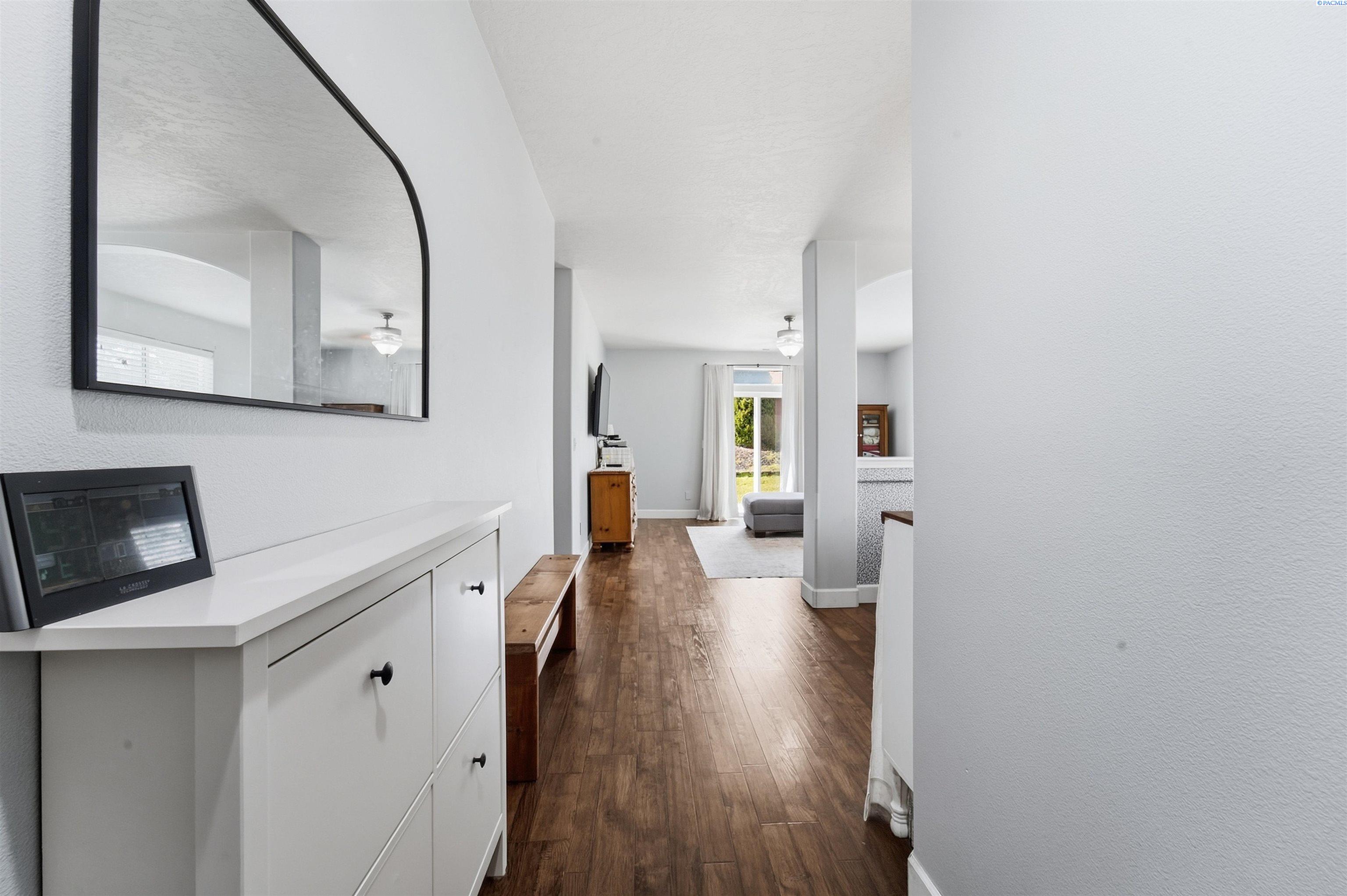 5103 Pinehurst St, West Richland, WA 99353