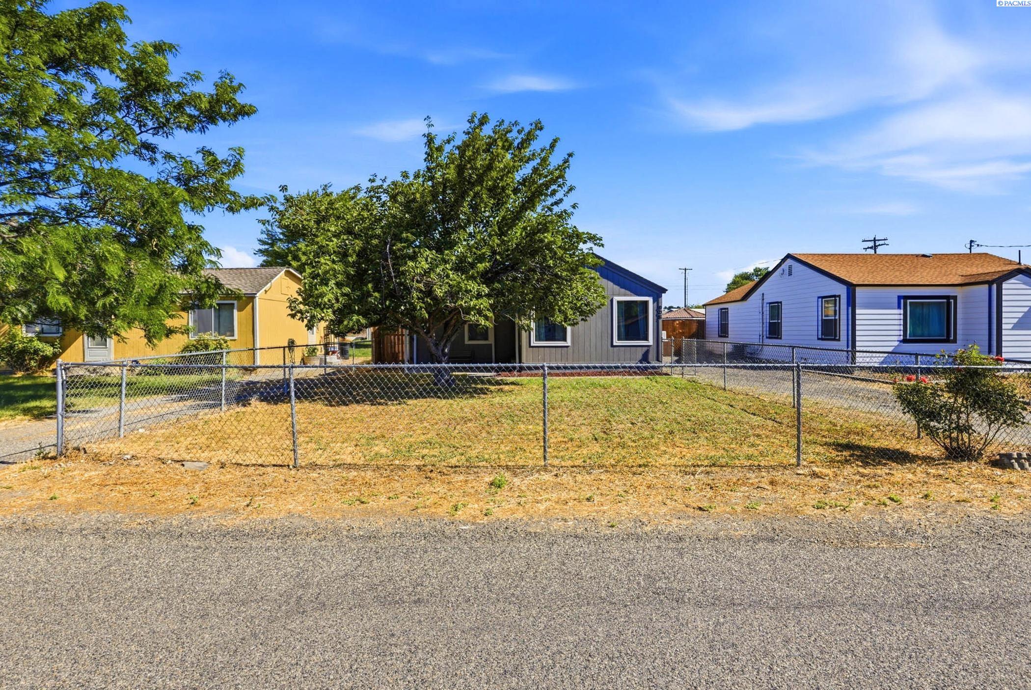 908 Chris Ave, Benton City, WA 99320