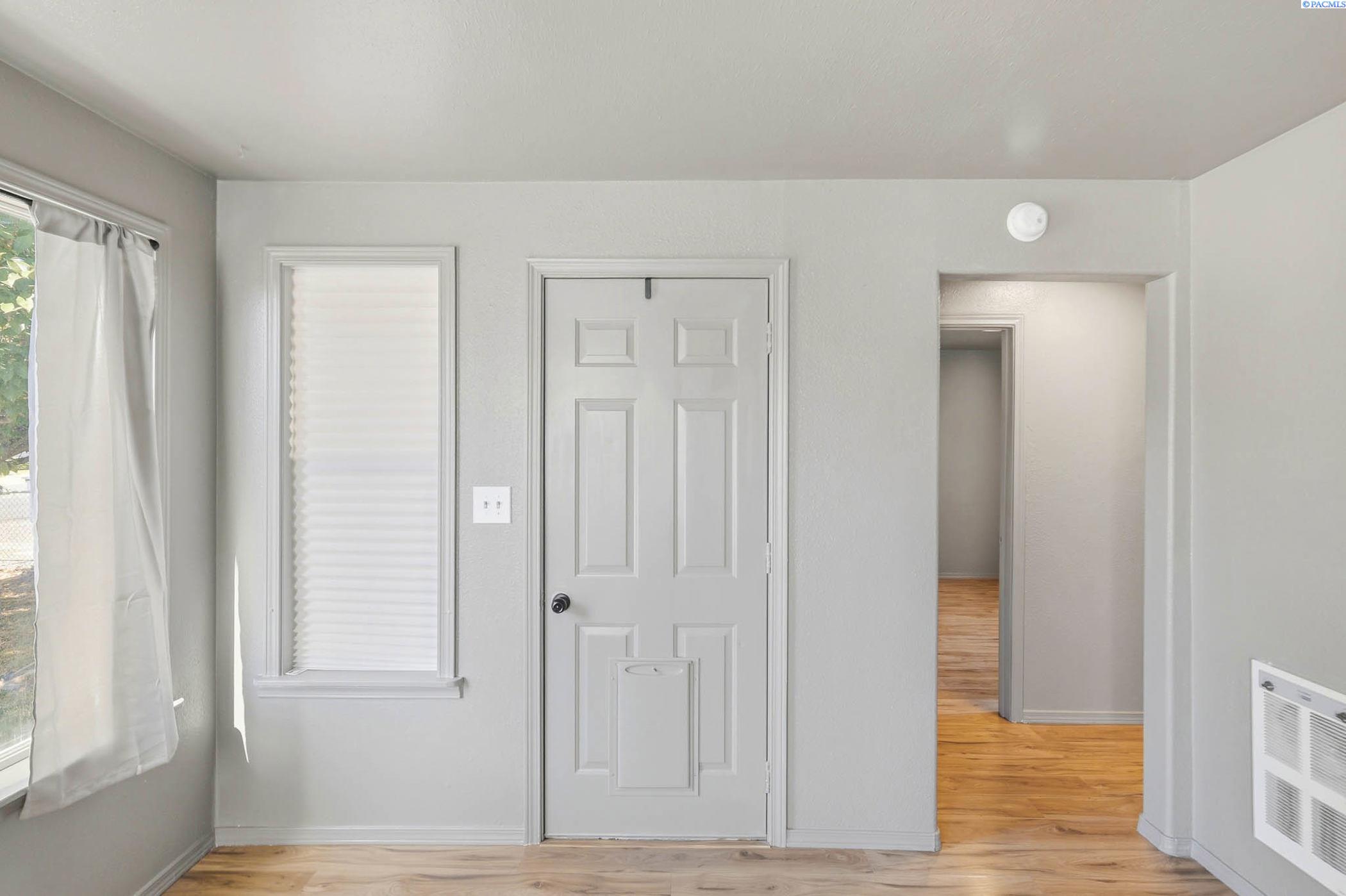 908 Chris Ave, Benton City, WA 99320