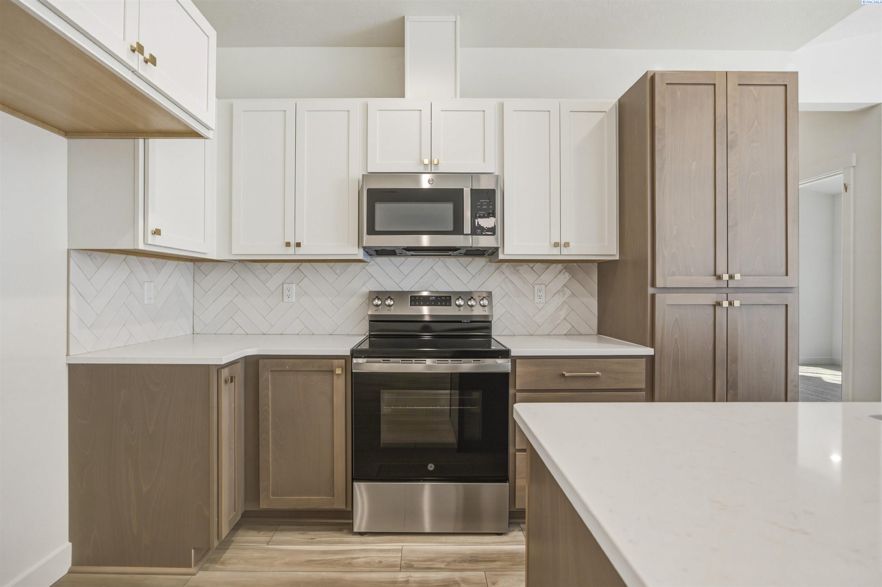 4413 Conifer St, West Richland, WA 99353