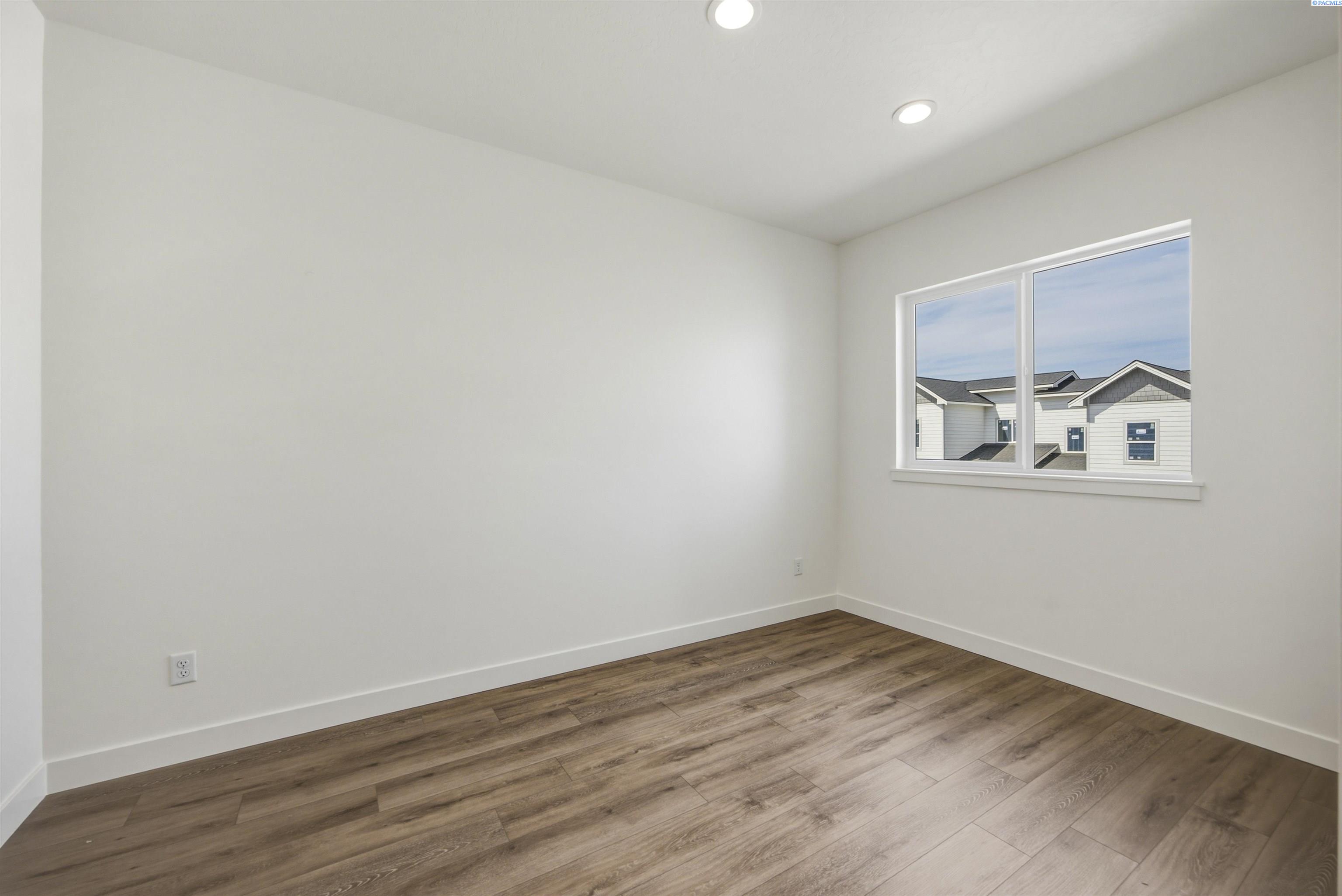 4401 Conifer St, West Richland, WA 99353