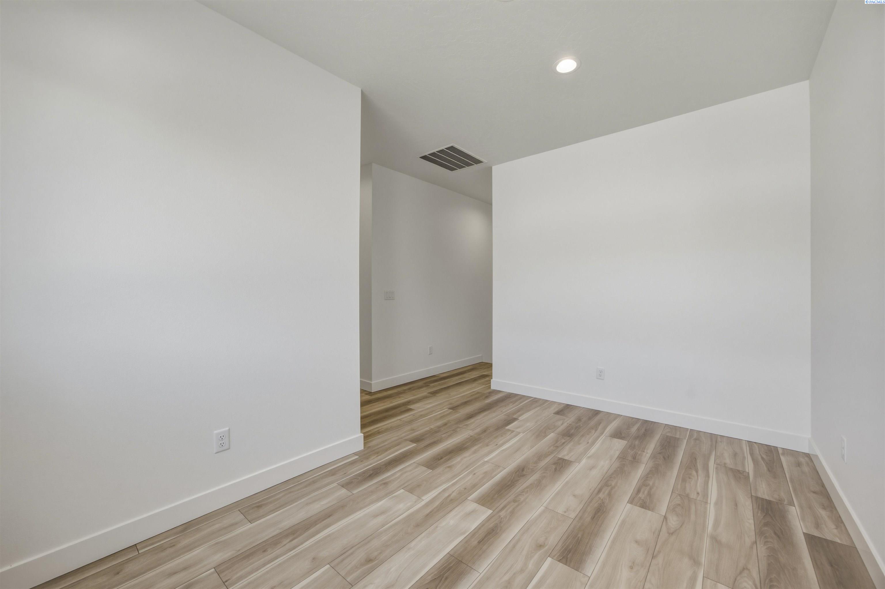 4425 Conifer St, West Richland, WA 99353