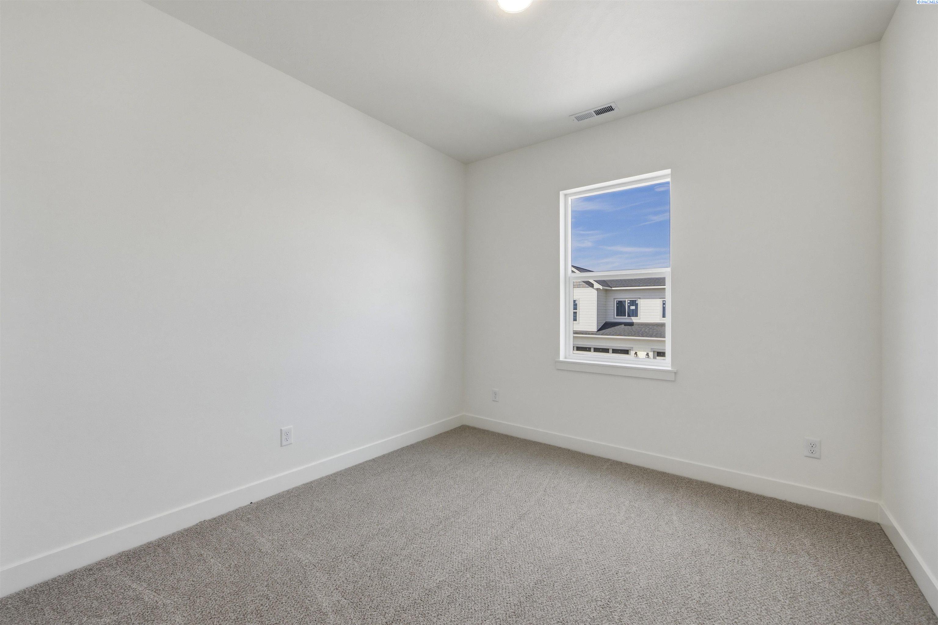 4425 Conifer St, West Richland, WA 99353