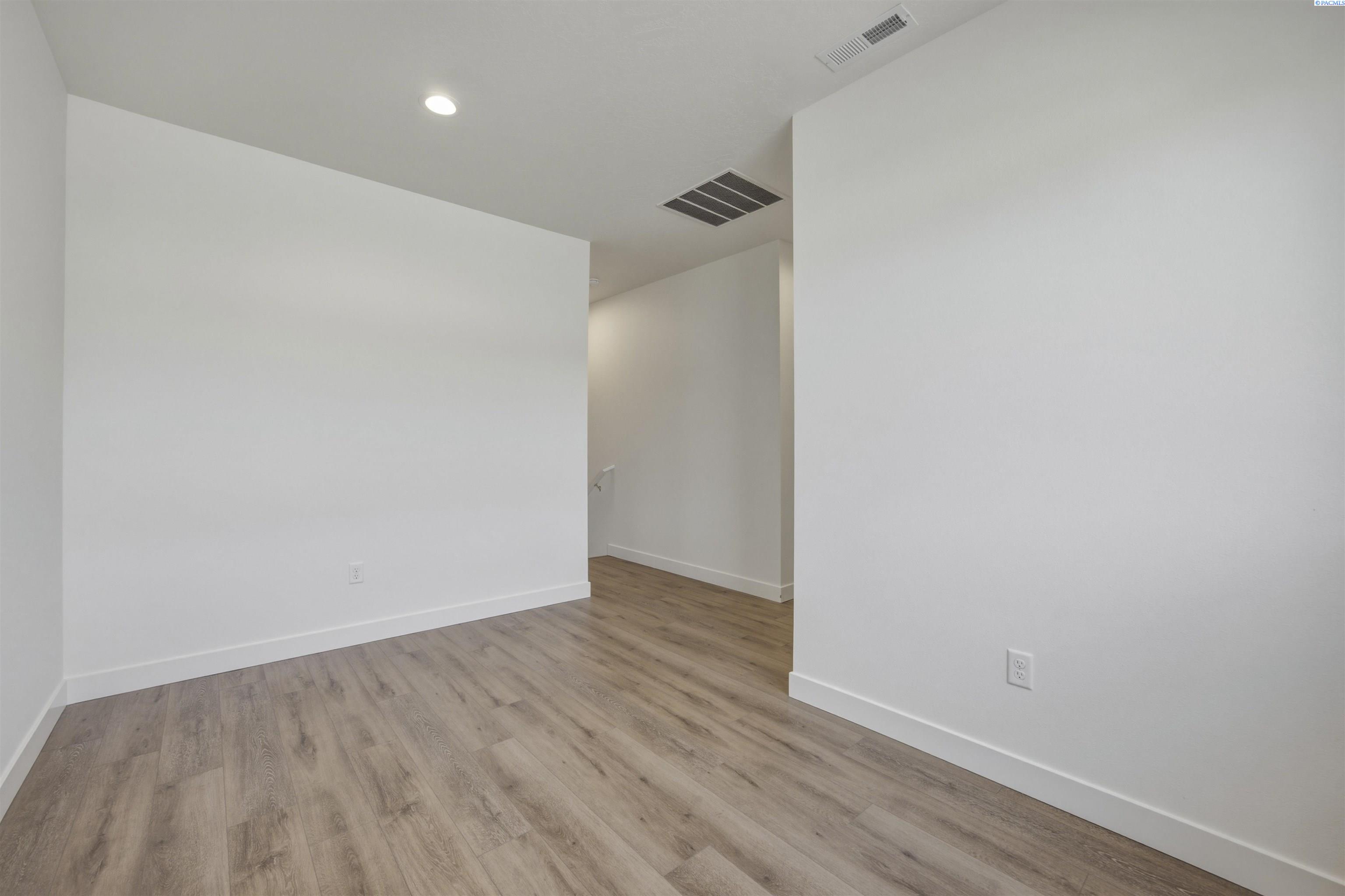 4437 Conifer St, West Richland, WA 99353