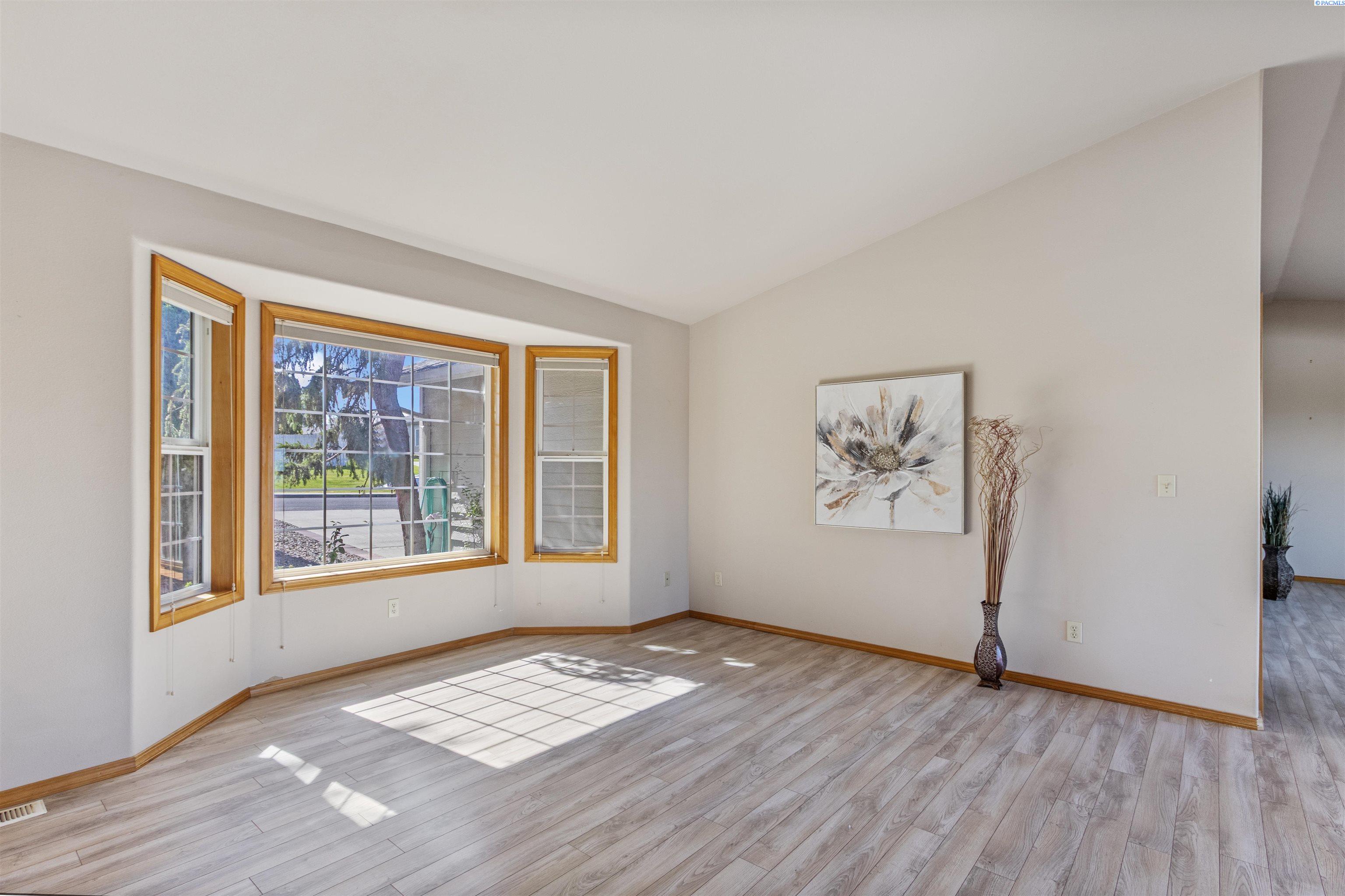 326 Satus St, Richland, WA 99352