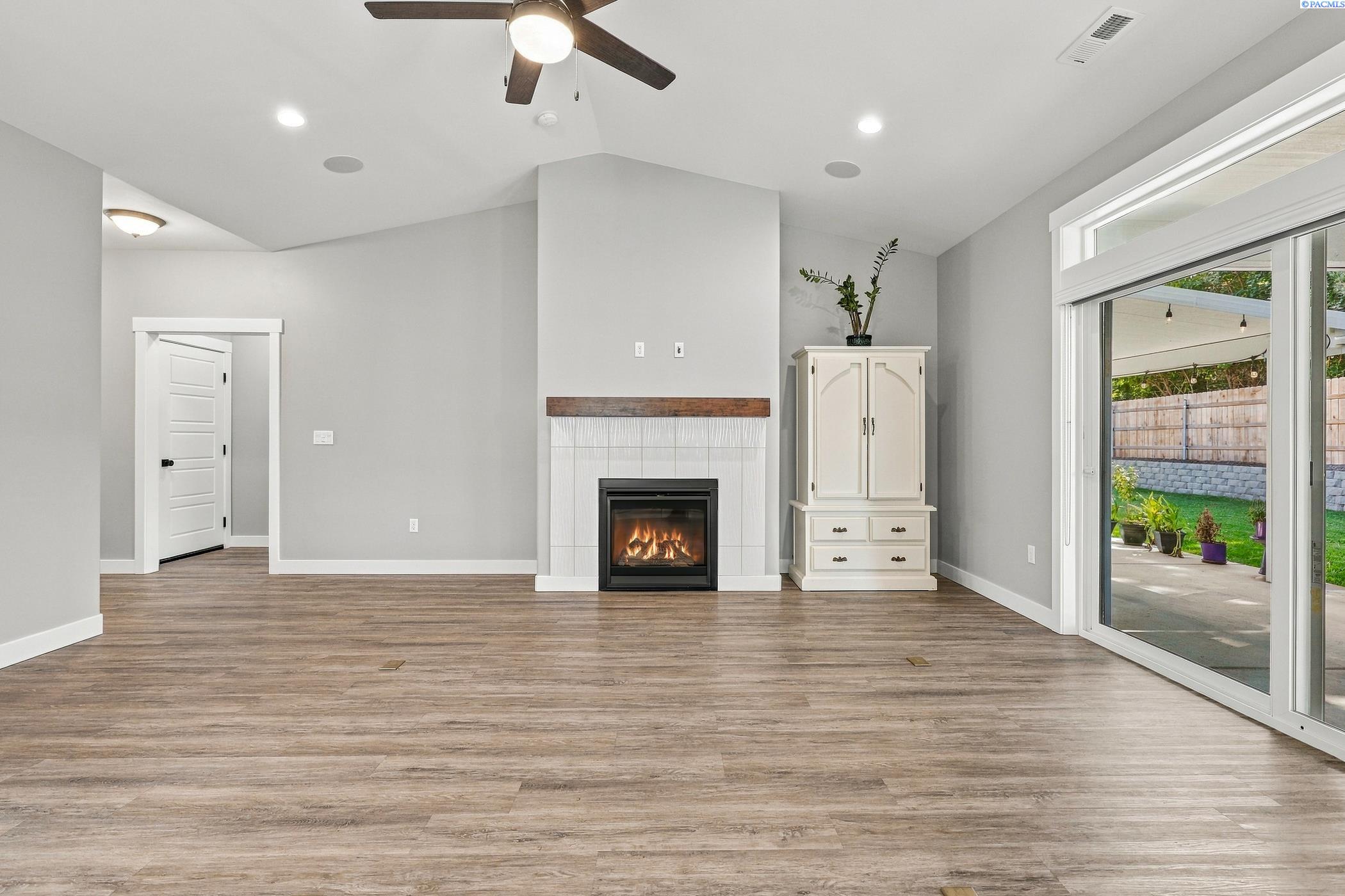 Photo 2 of Single family home for sale at 1907 W 39th Avenue, Kennewick, WA 99337 | MLS# 296474 | Listing updated on 2026-09-18