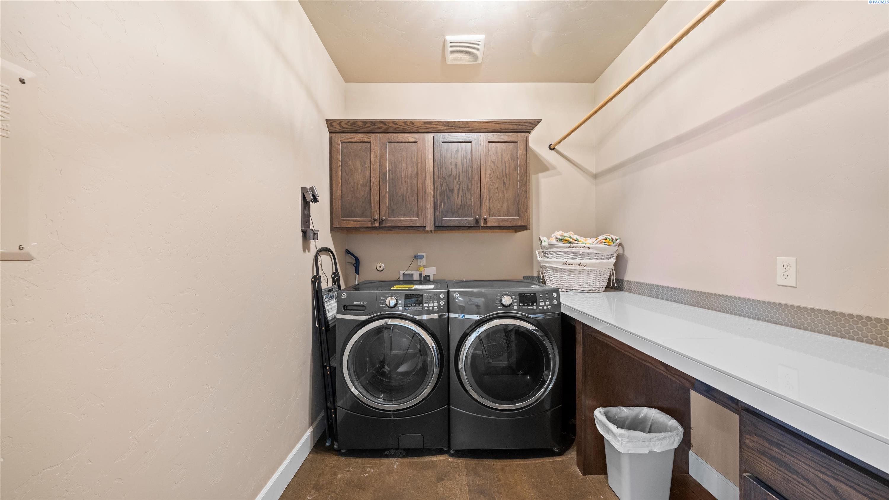 Photo 3 of Single family home for sale at 7001 W 32nd Avenue, Kennewick, WA 99338 | MLS# 296486 | Listing updated on 2026-09-16