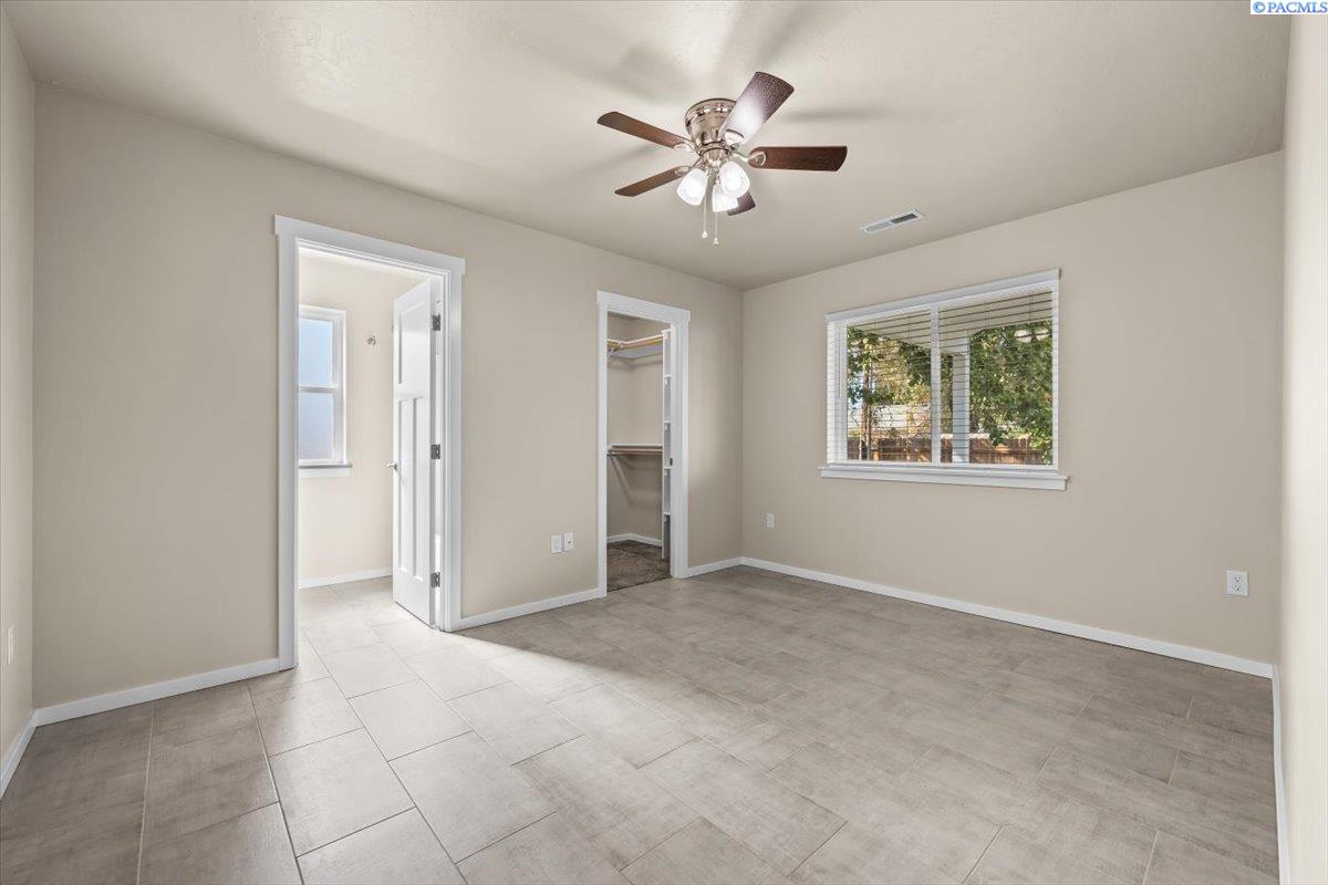 Photo 2 of Single family home for sale at 729 E 14th Avenue, Kennewick, WA 99337 | MLS# 296489 | Listing updated on 2026-09-17