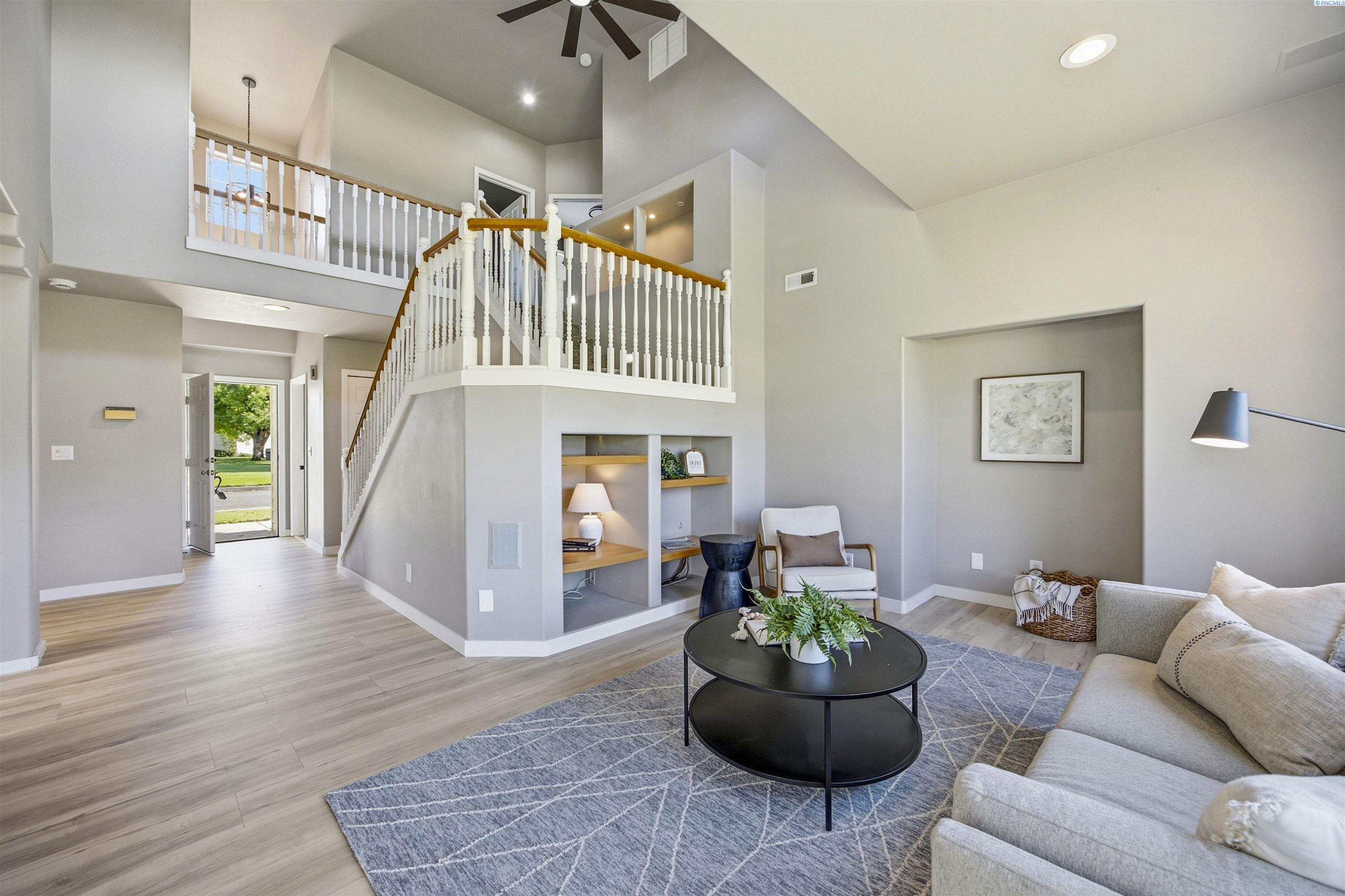 2657 Dornoch Pl, Richland, WA 99354