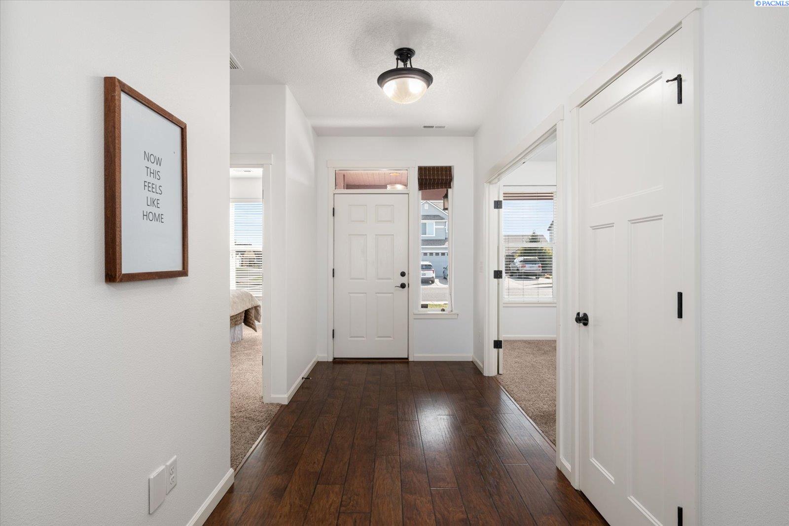9003 Durham Ct, Pasco, WA 99301