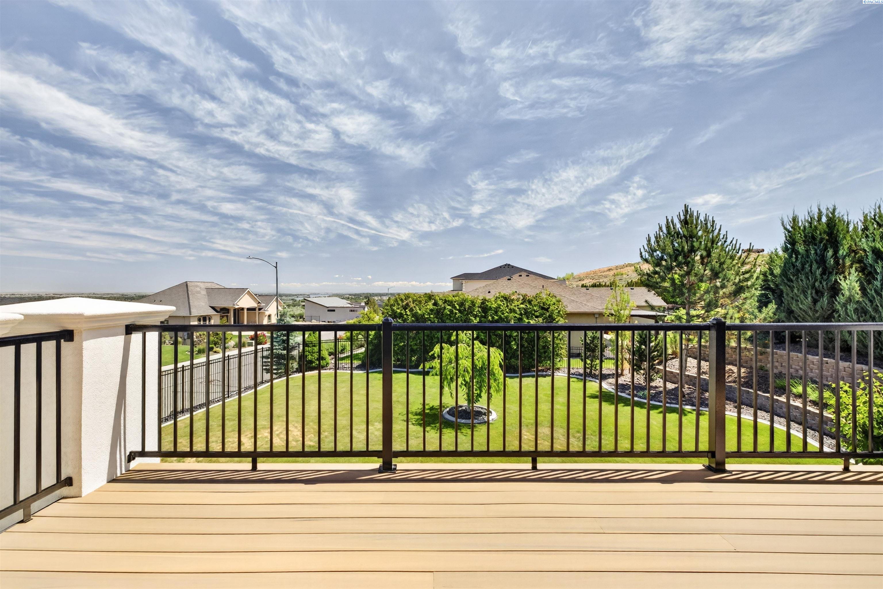 1104 Allenwhite Dr, Richland, WA 99352