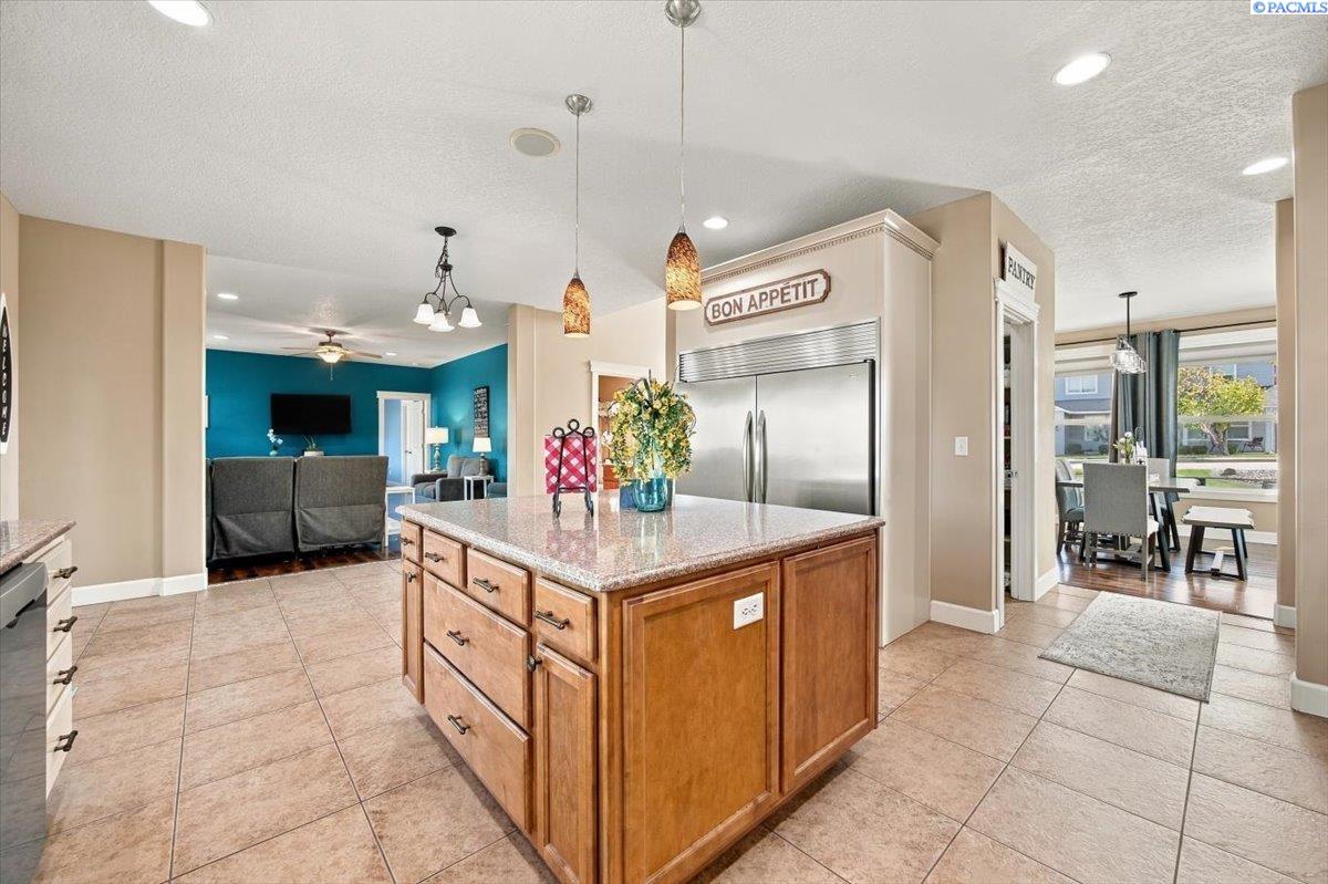 Photo 1 of Single family home for sale at 1806 W 31st Avenue, Kennewick, WA 99337 | MLS# 296505 | Listing updated on 2026-09-17