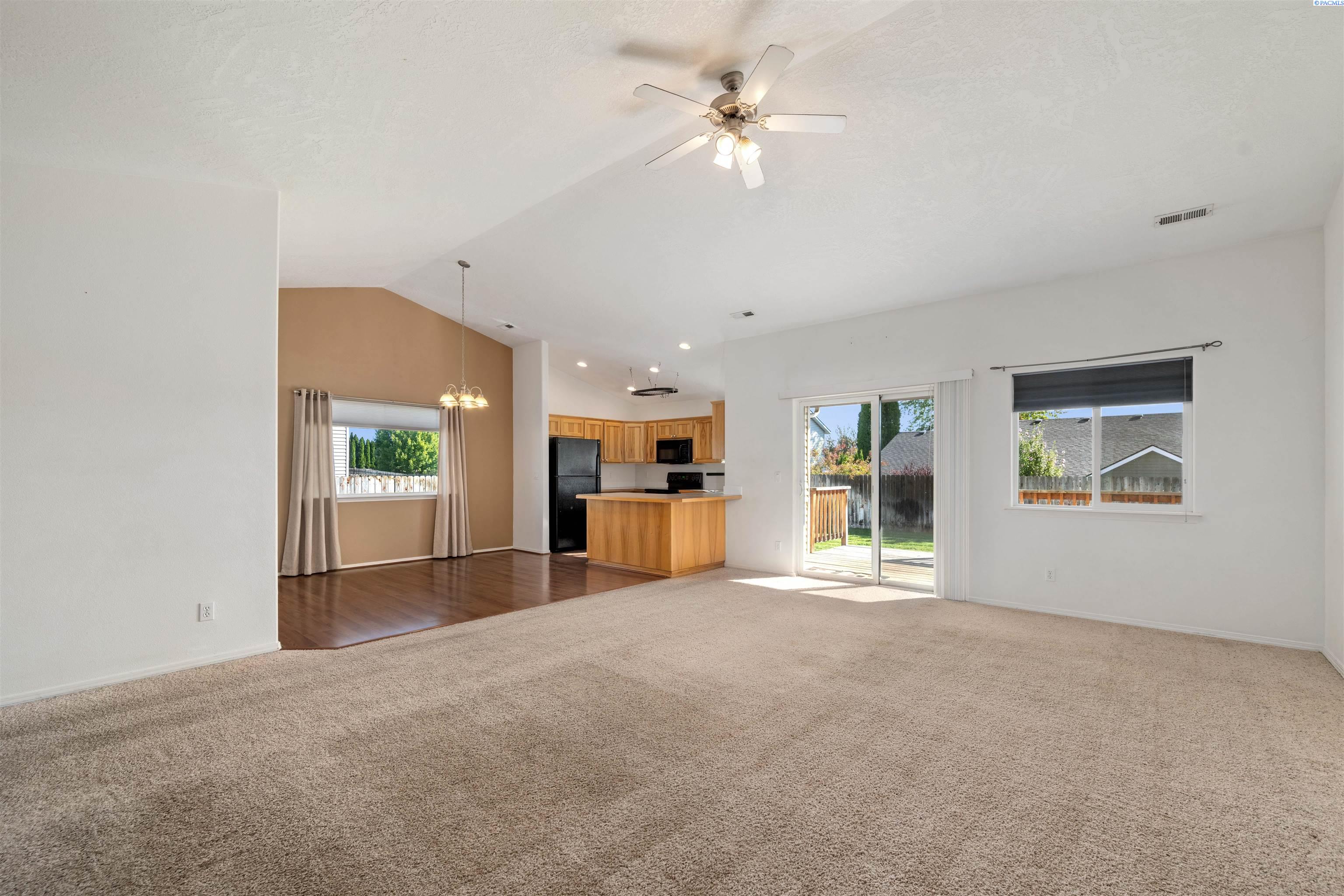 4011 Hayden Ln, Pasco, WA 99301