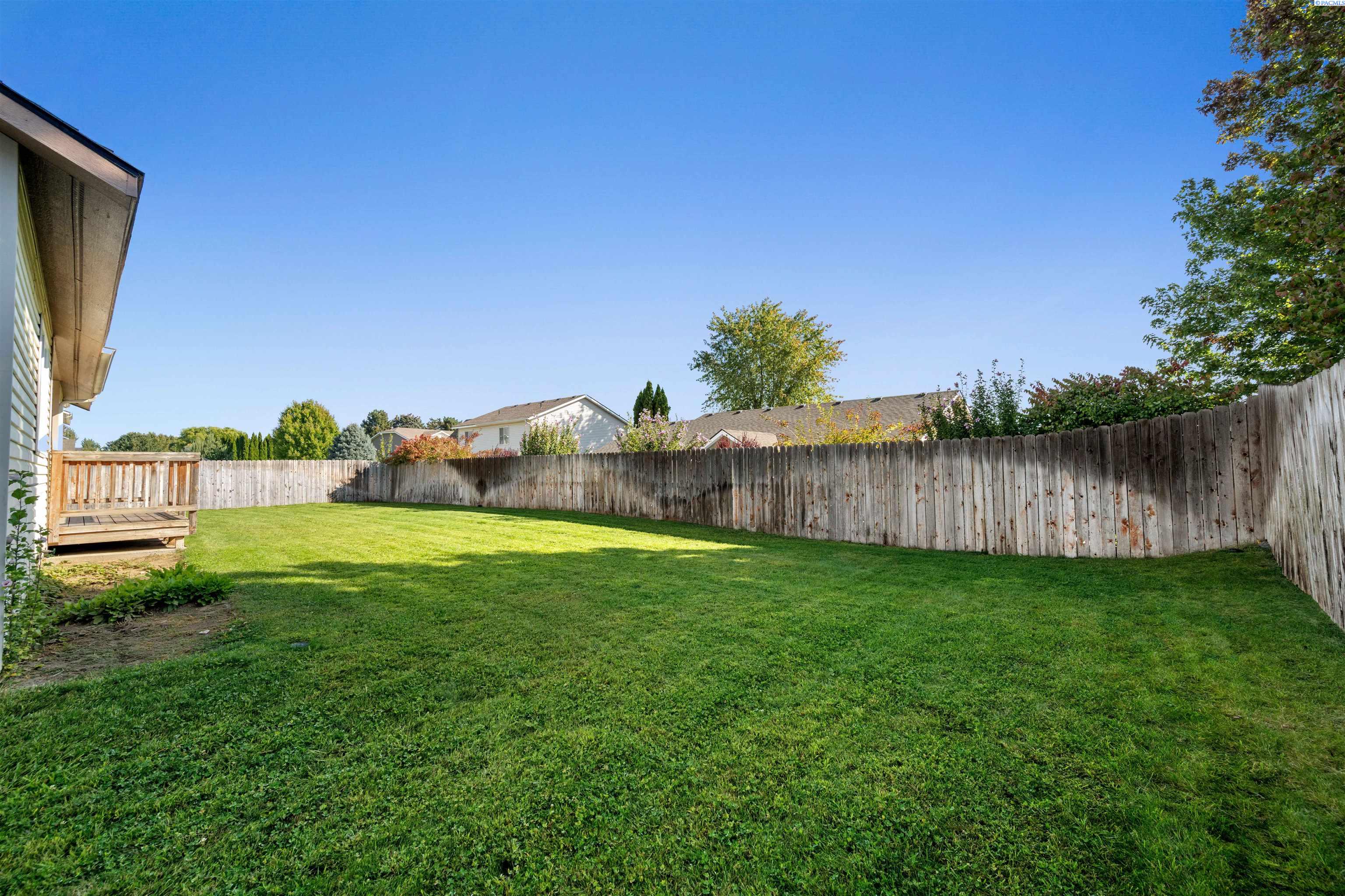 4011 Hayden Ln, Pasco, WA 99301
