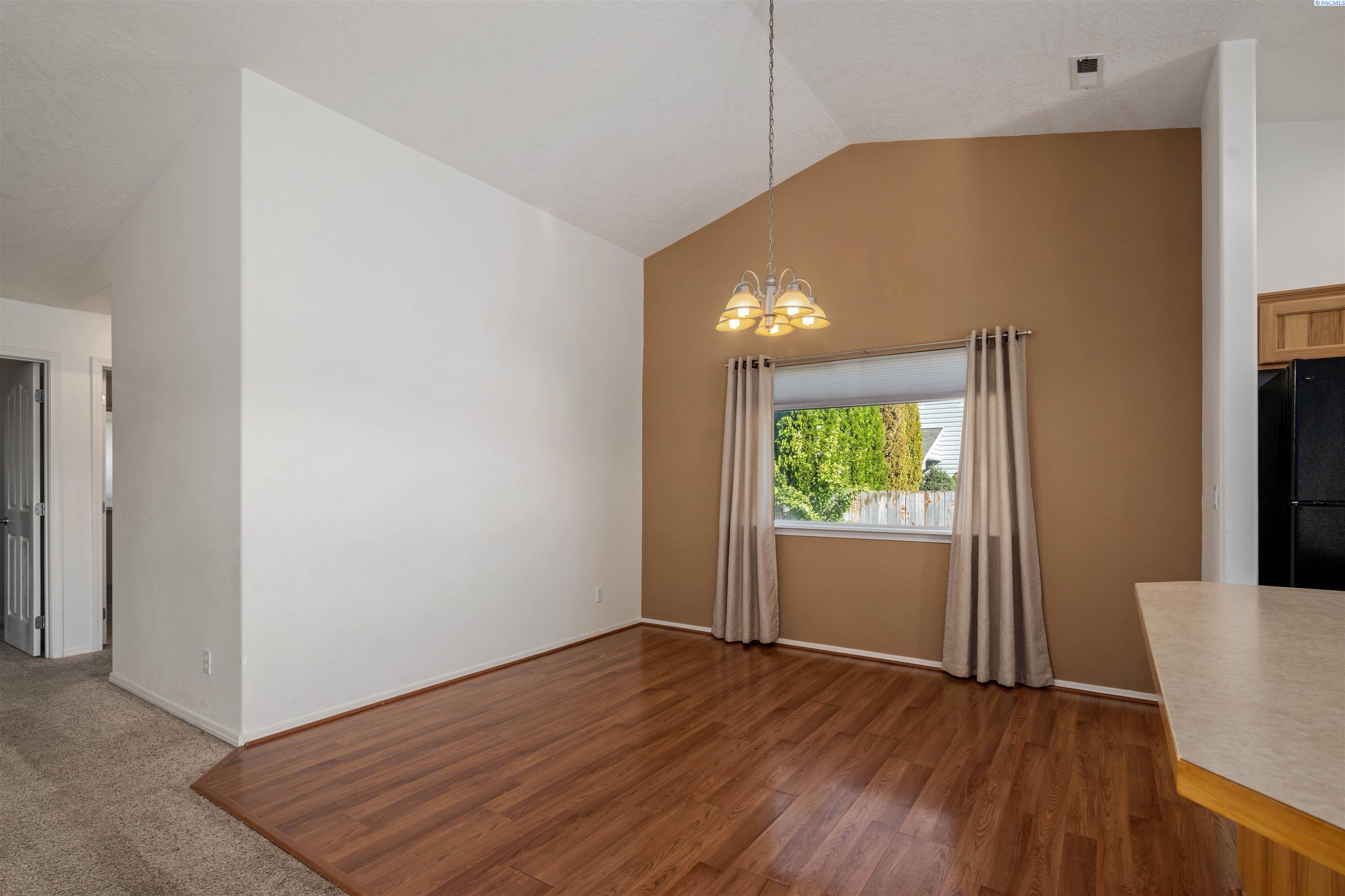 4011 Hayden Ln, Pasco, WA 99301