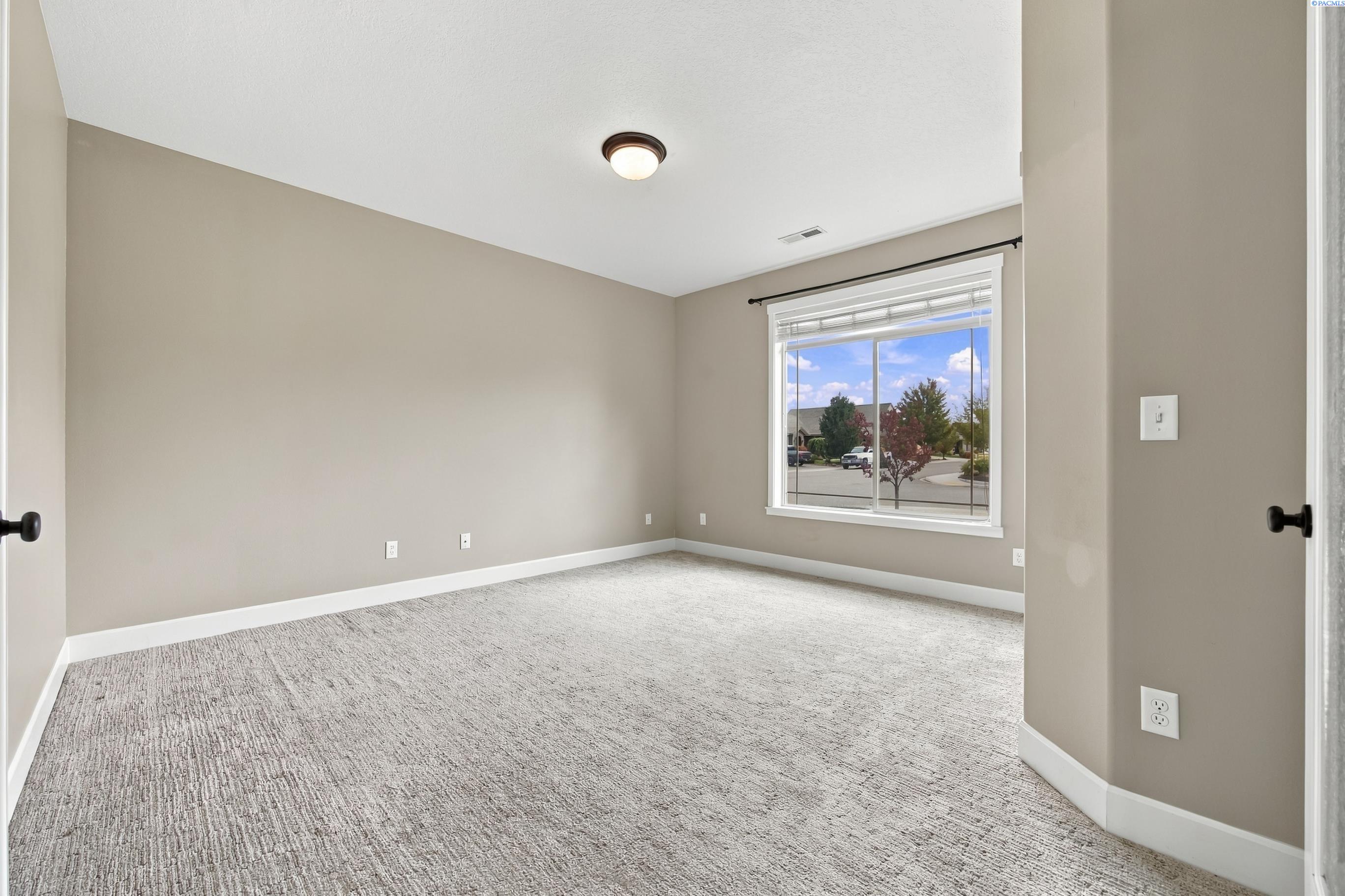 2800 Copperbutte St, Richland, WA 99354