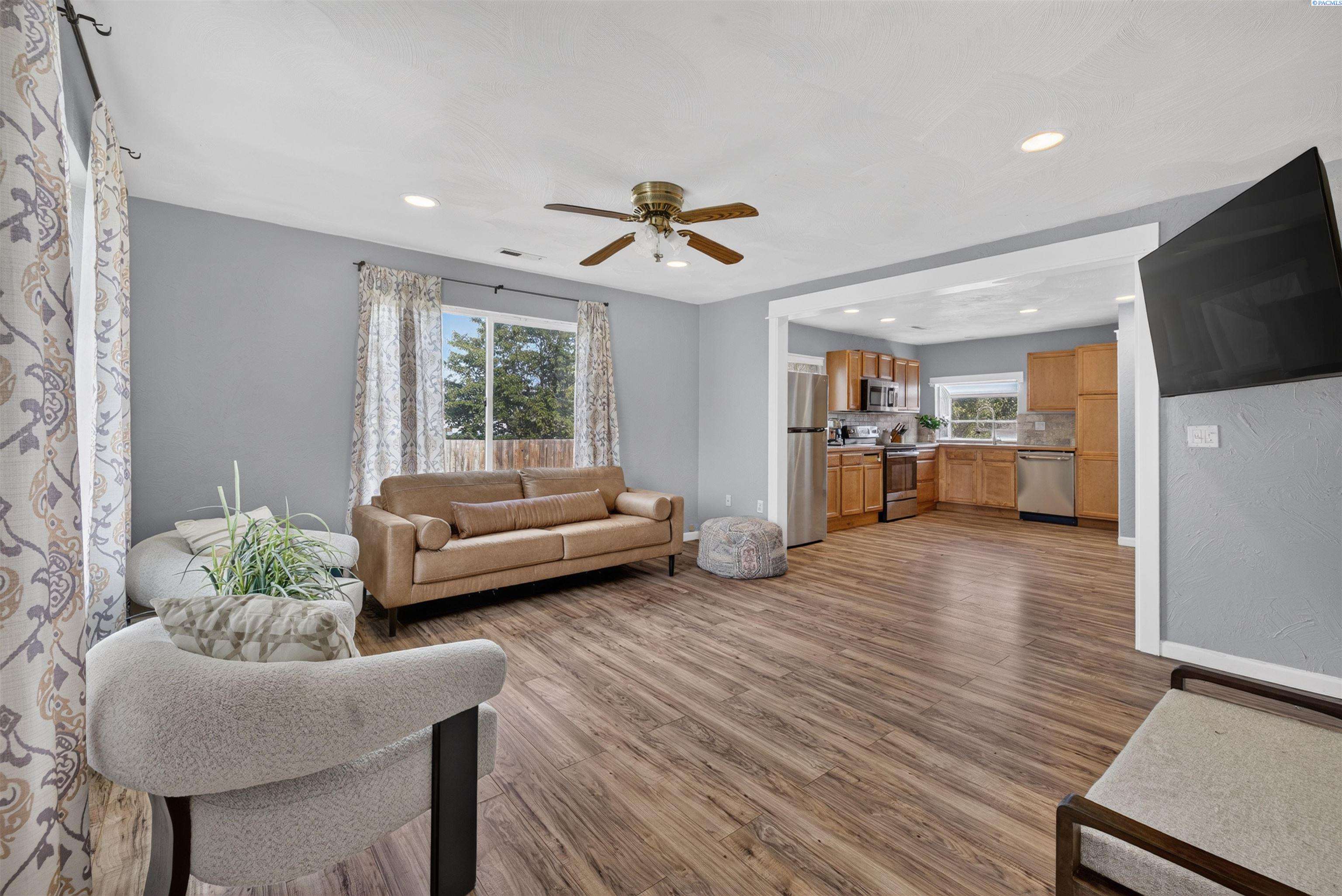1007 E 7th Ave, Kennewick, WA 99336