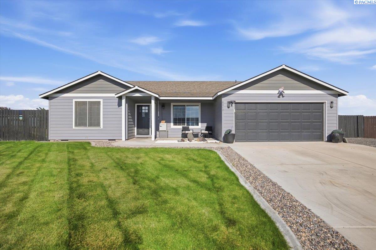 6312 Bulldog Ln, Pasco, WA 99301