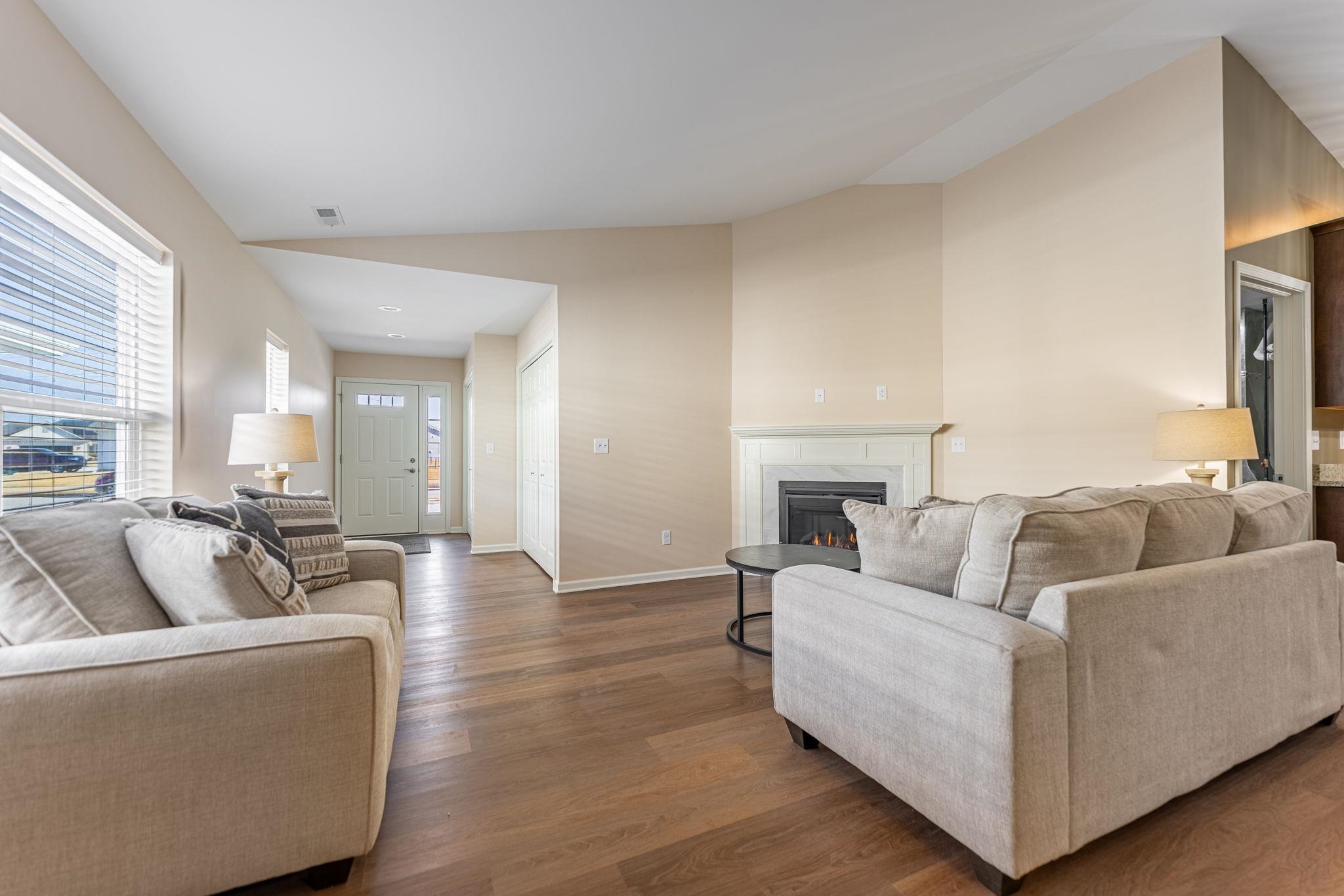 588 Fuller