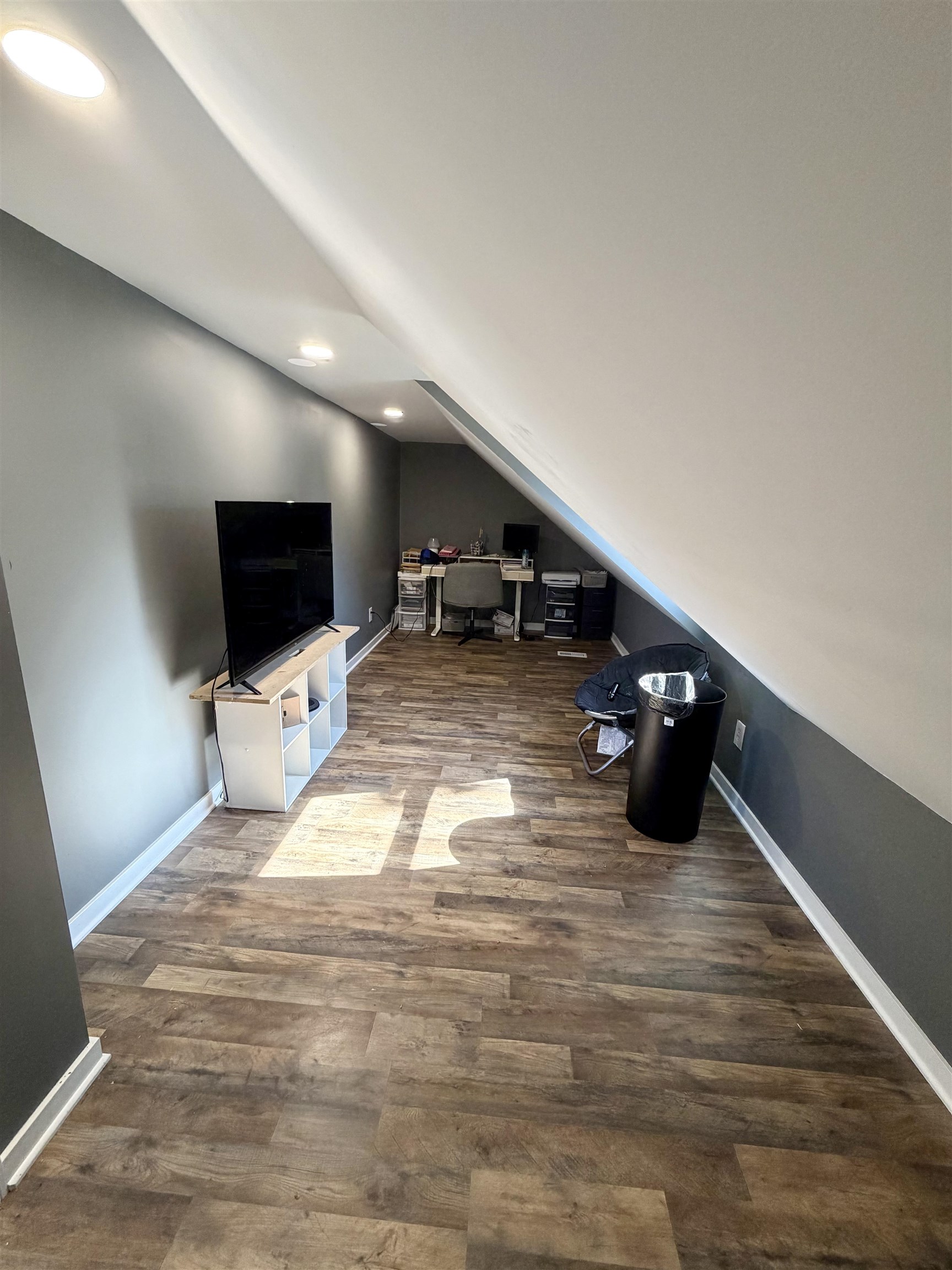 216 E Marshall