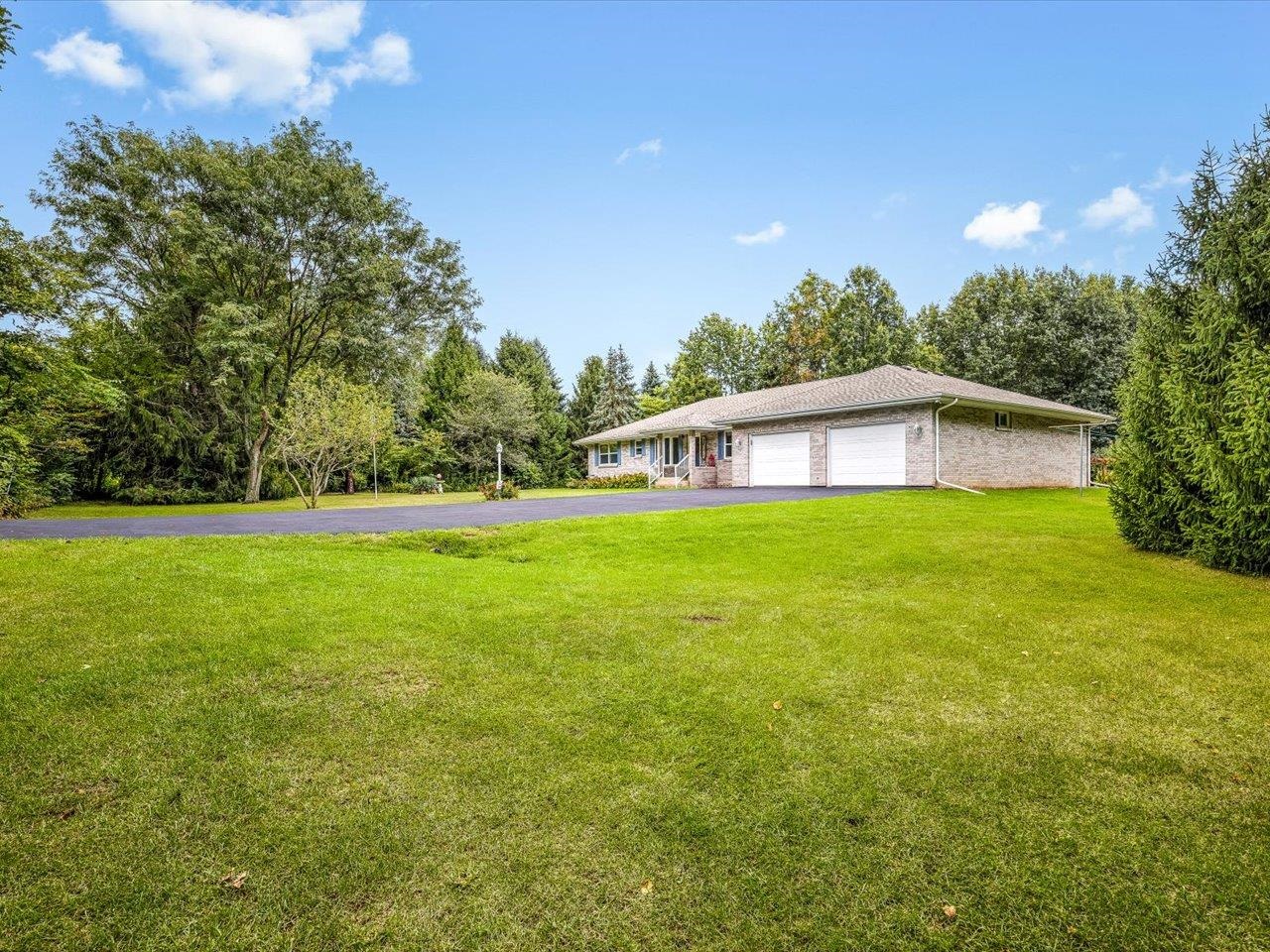 15085 E Mcneal