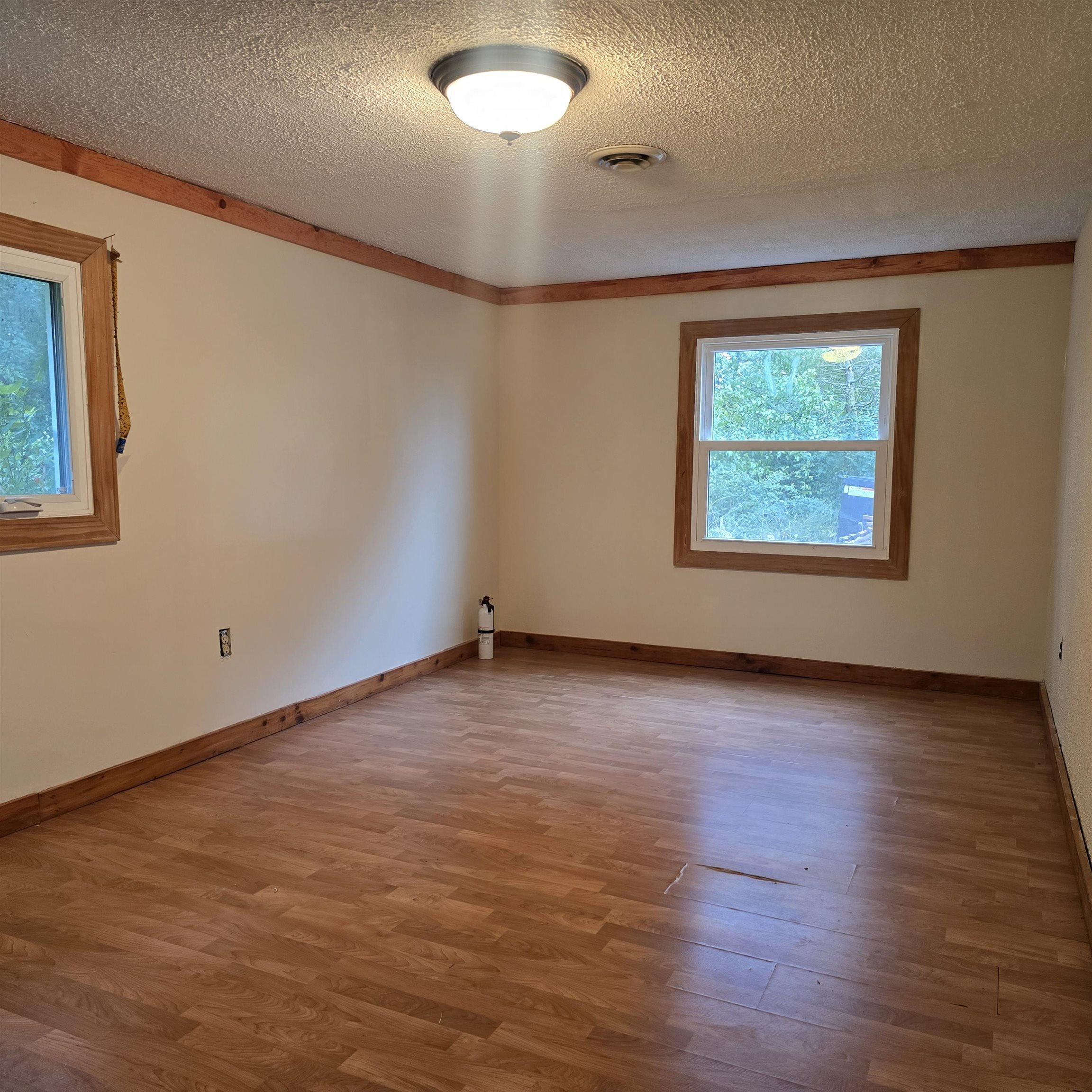 12096 Saunders
