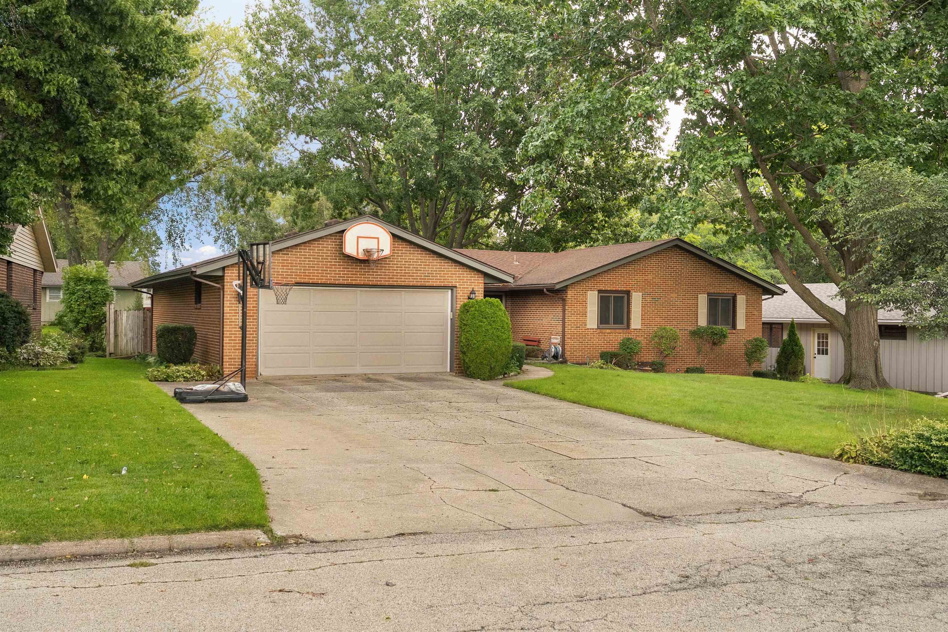 3351 Conover