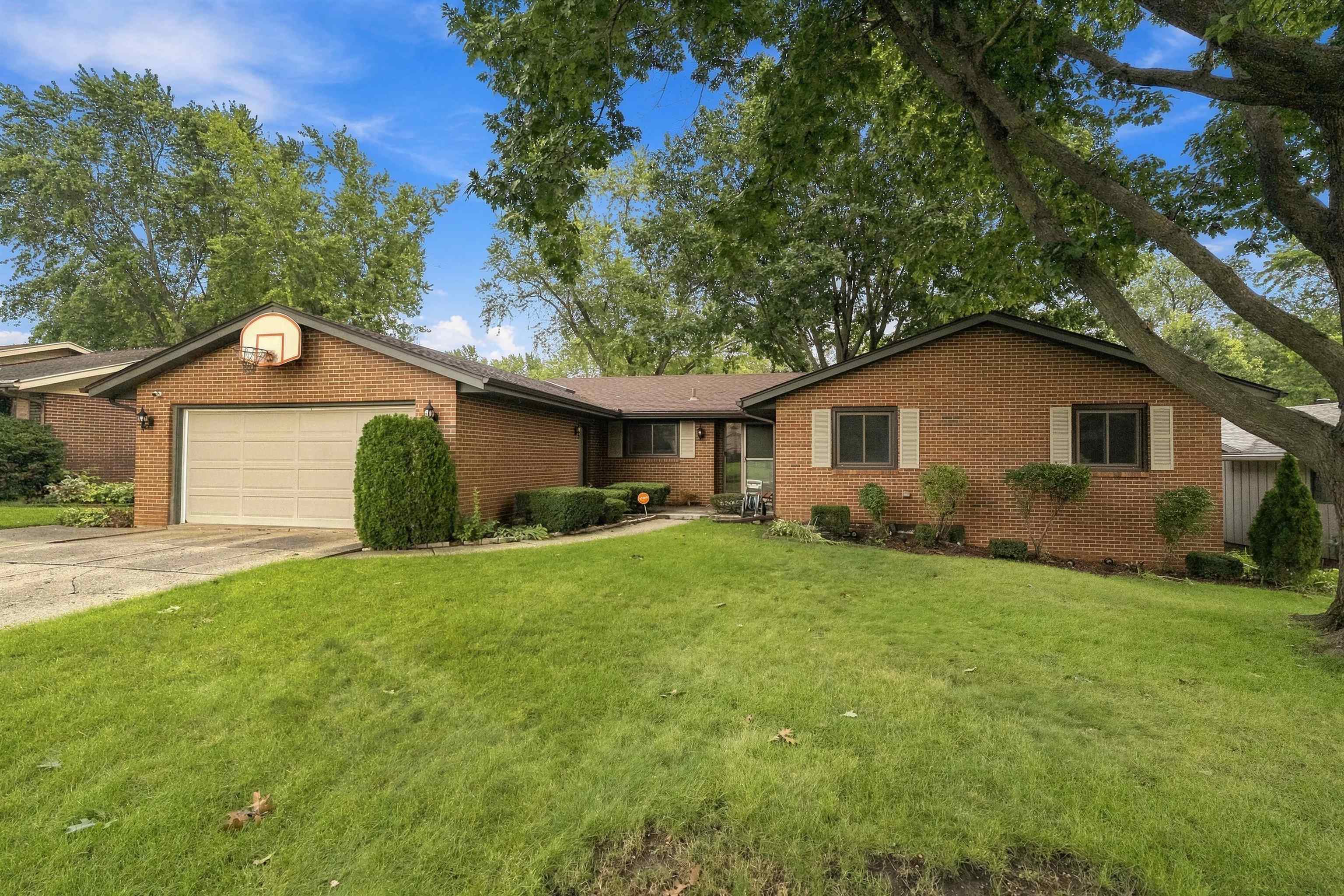 3351 Conover