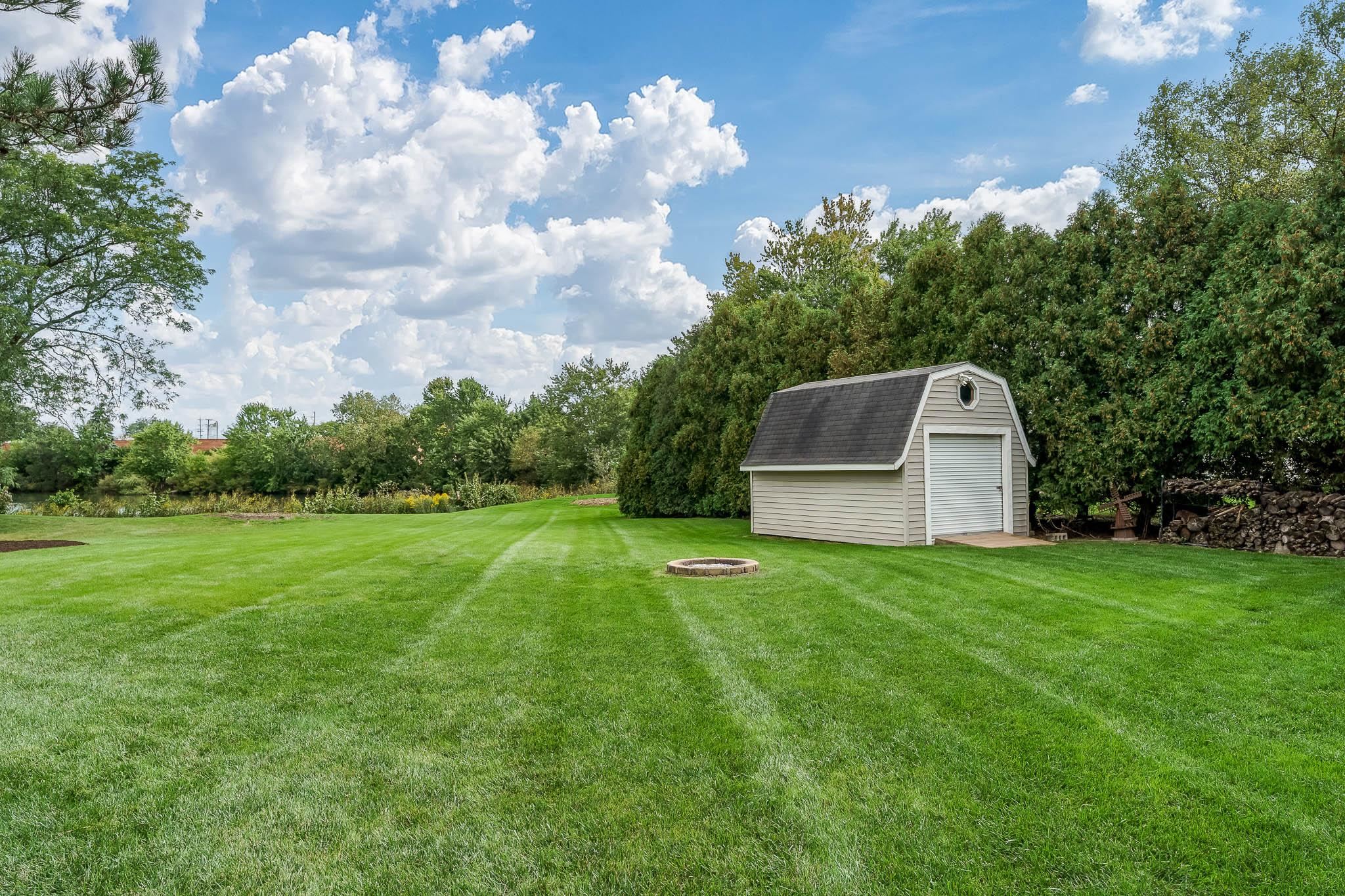 881 Willowbrook
