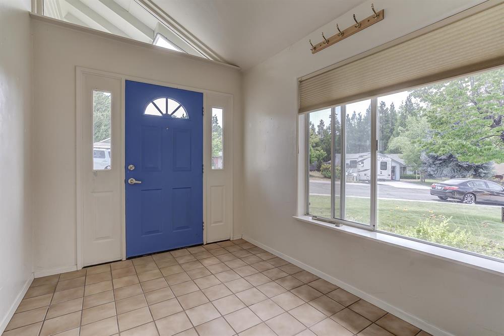 706 Glen Mar Drive, Mt Shasta