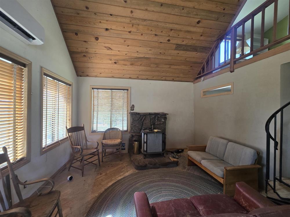 5520 Andrews, Dorris