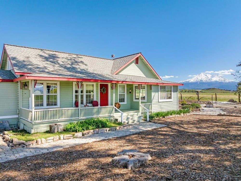 3104 Harry Cash, Montague