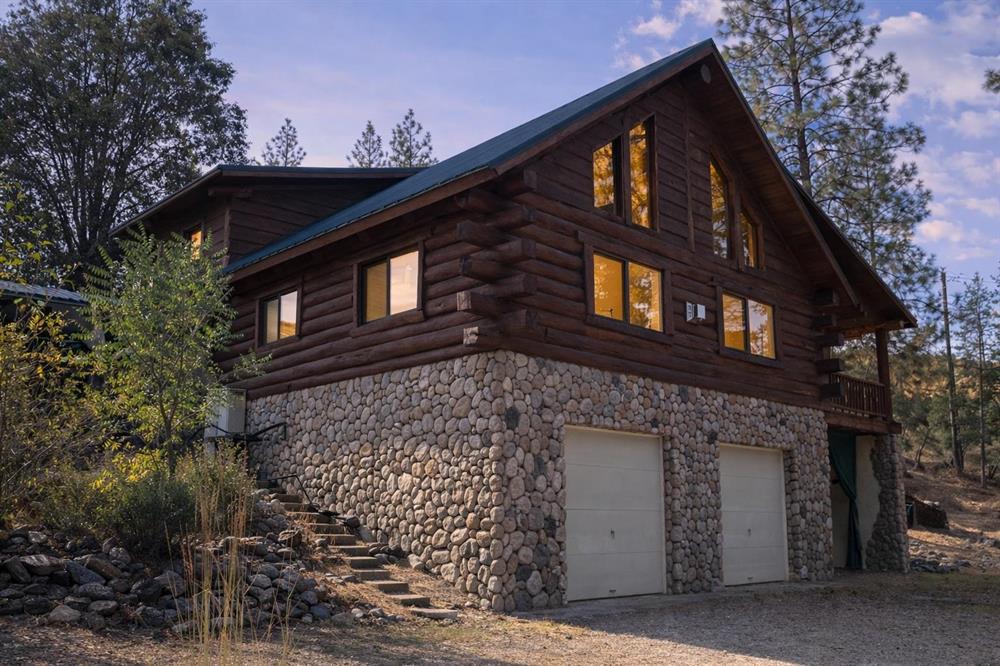 11601 Klamath River Road, Yreka