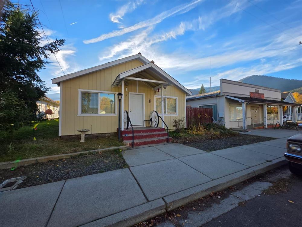 149 &151 Diggles St., Etna