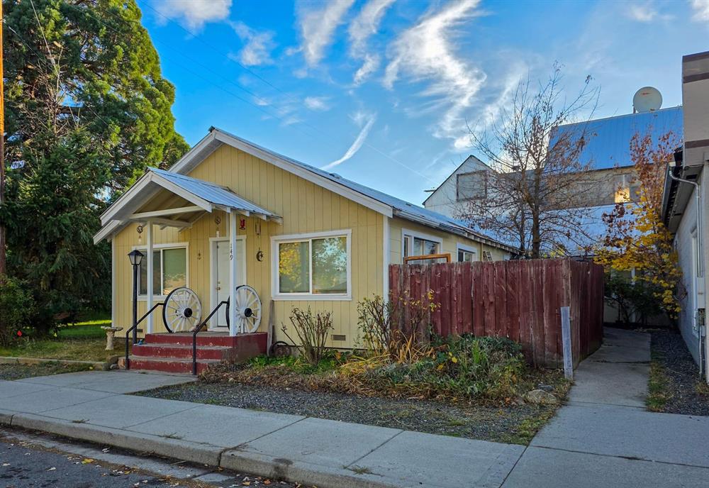 149 &151 Diggles St., Etna
