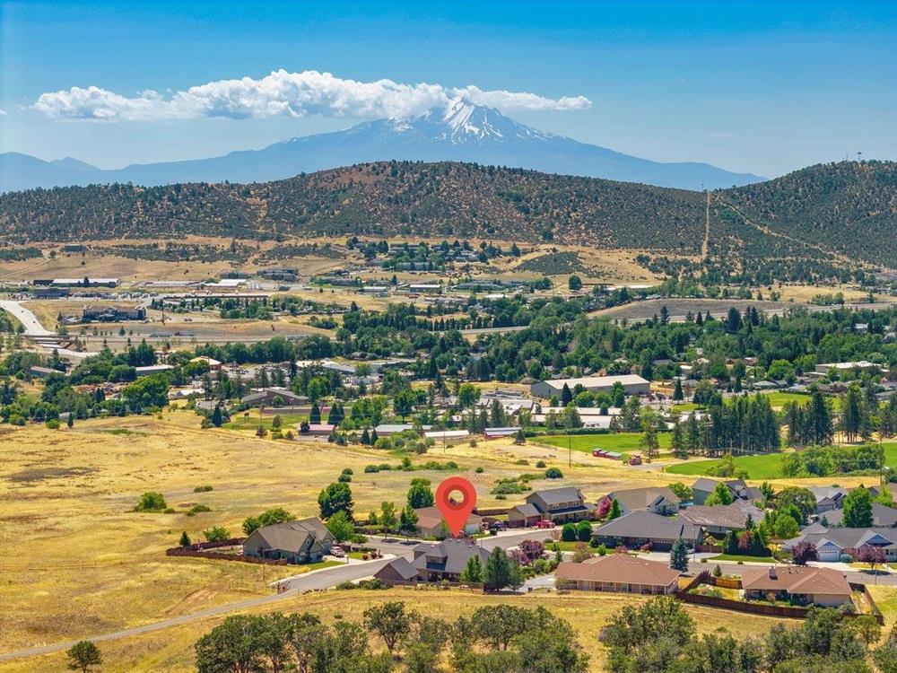 1127 Discovery Street, Yreka