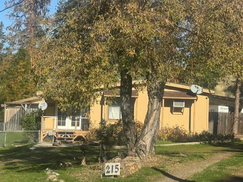 215 High Street, Fort Jones